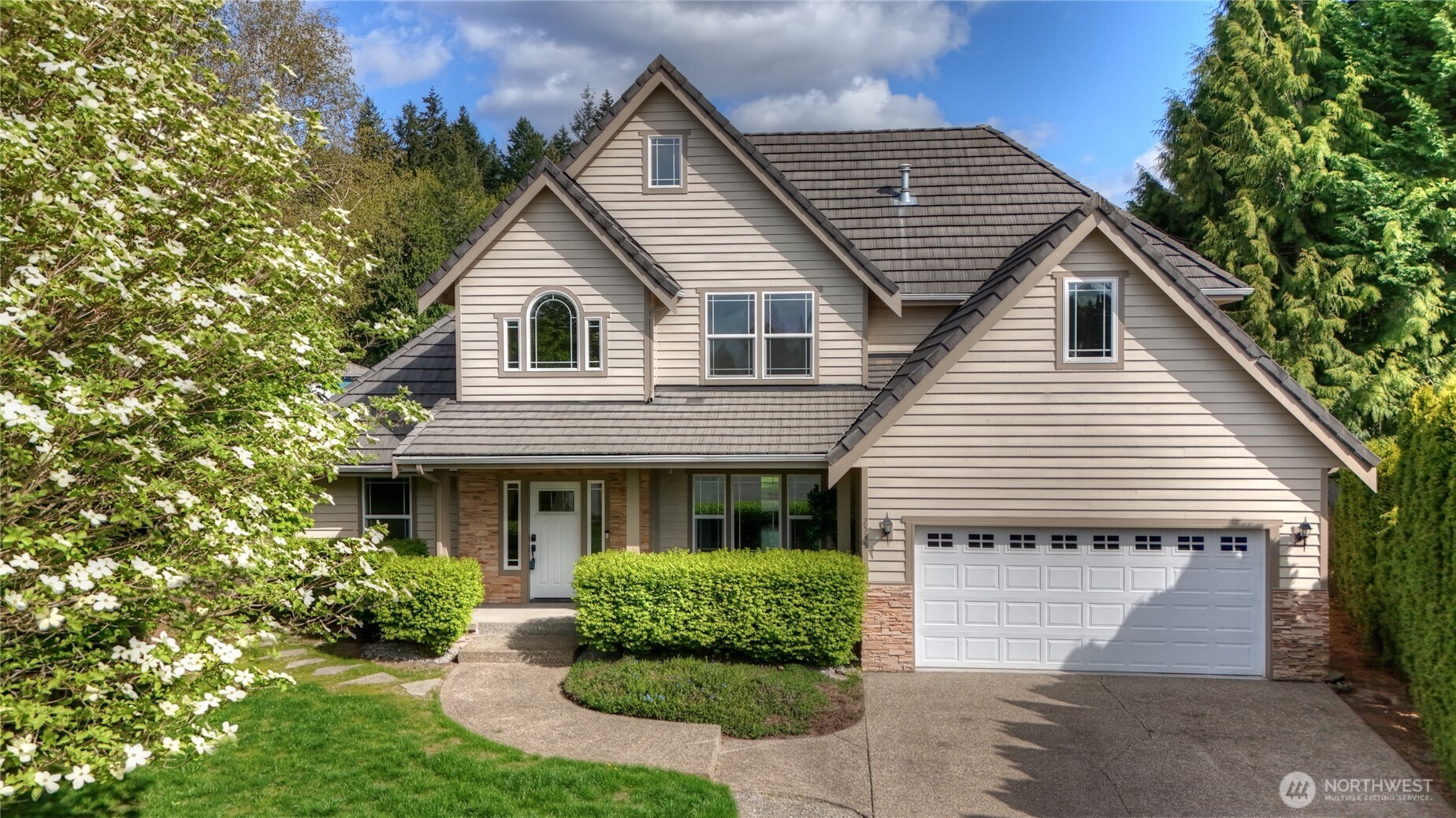 2535 Buckingham Drive Property Photo