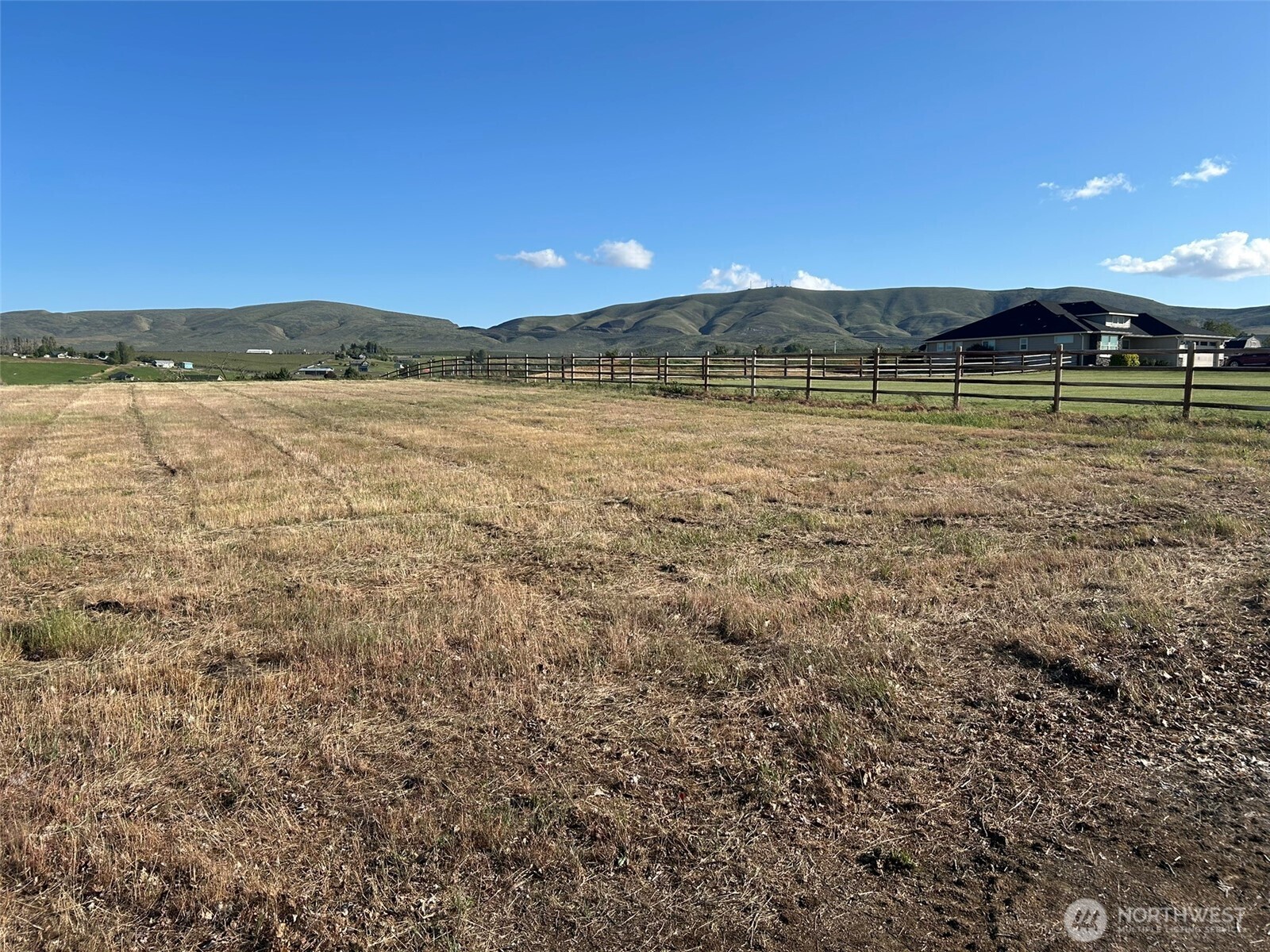 5 B Stonegate Drive Property Photo 11