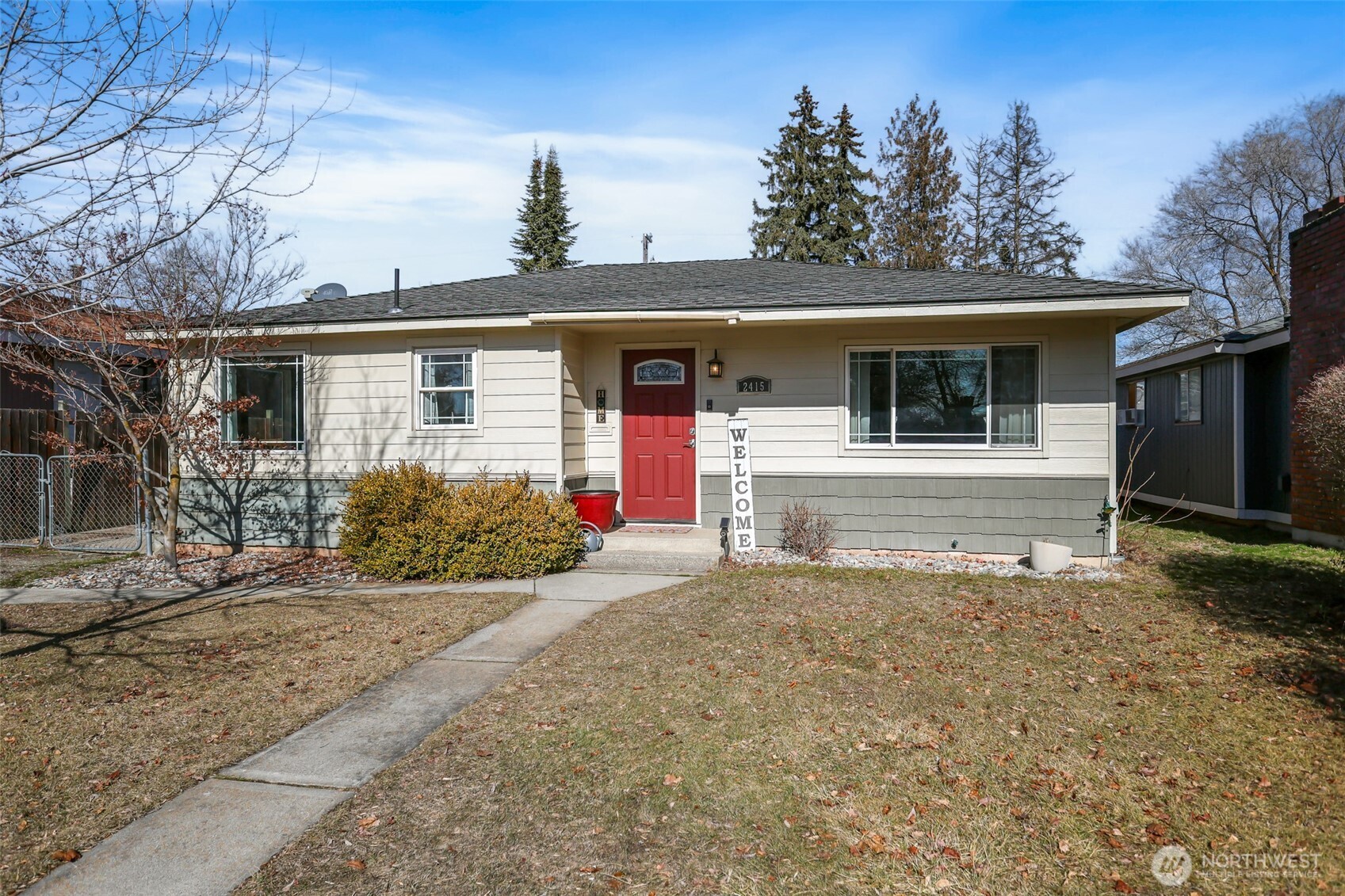 2415 E Bismark Avenue Property Photo