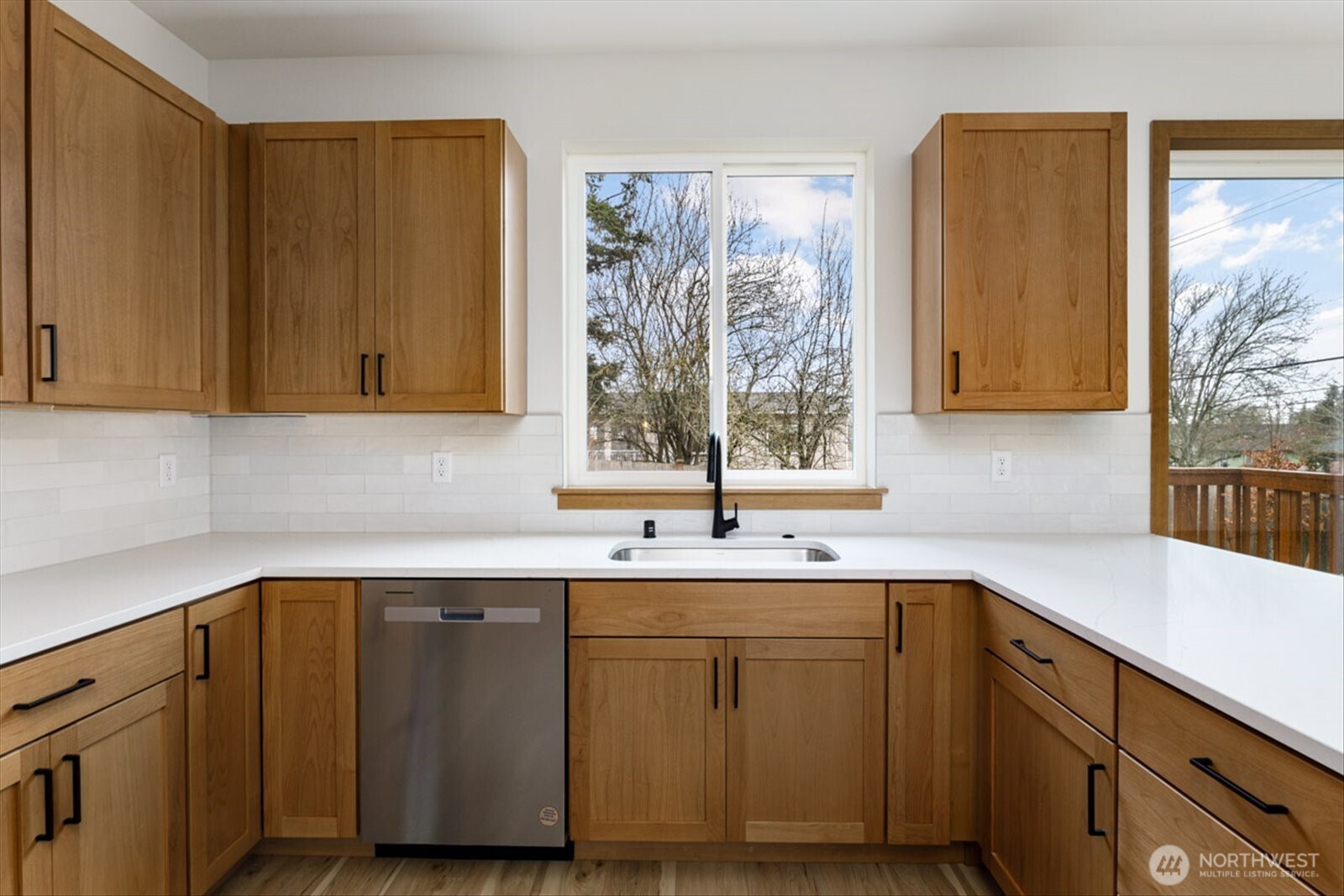 1783 Hillcrest Loop Property Photo 8