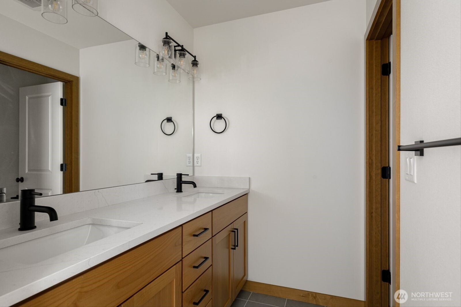 1783 Hillcrest Loop Property Photo 20