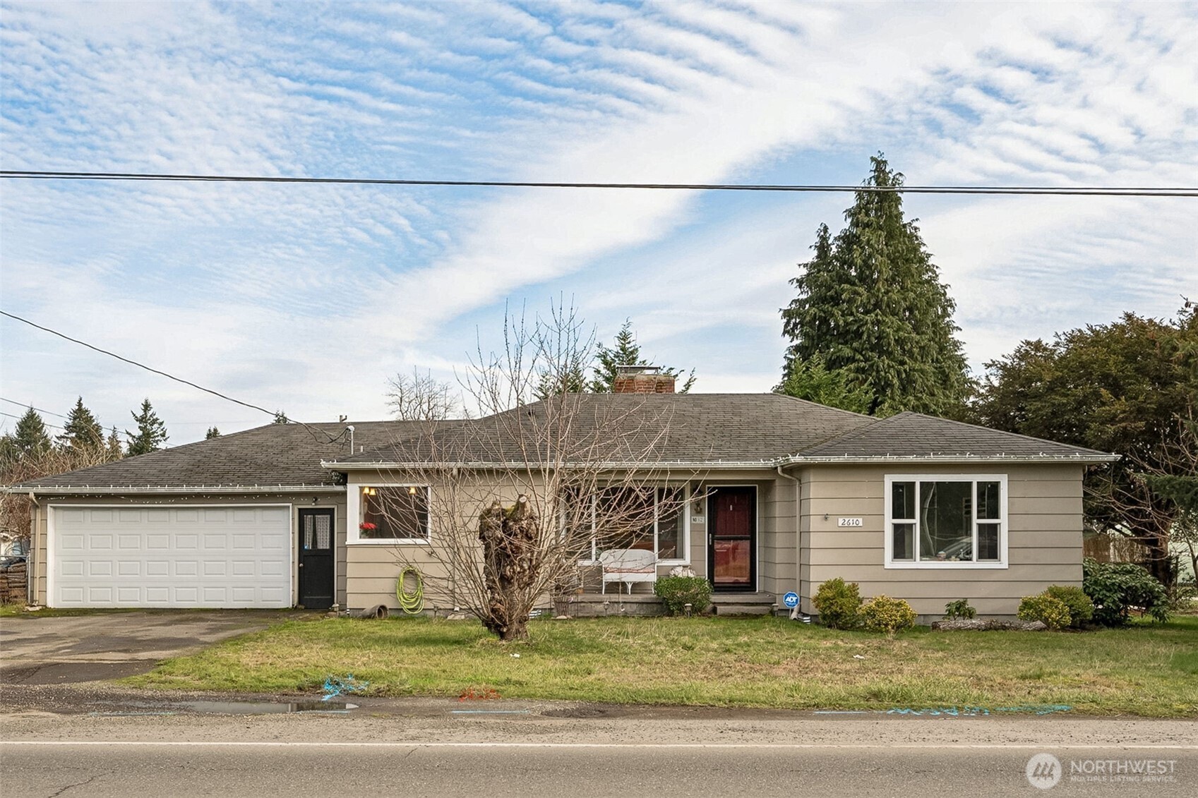 2610 N Pearl Property Photo