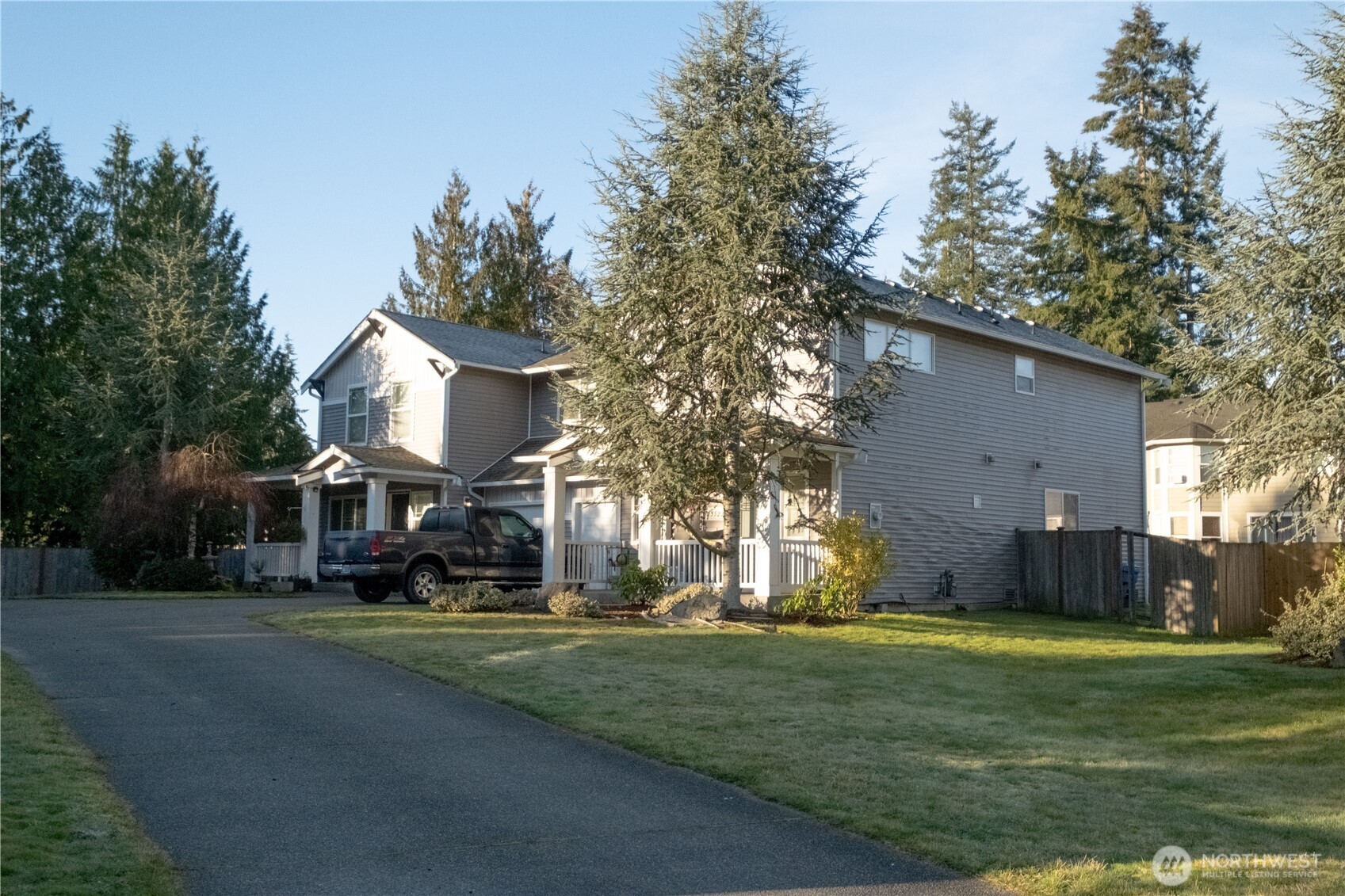 15524 87th Avenue Property Photo 3
