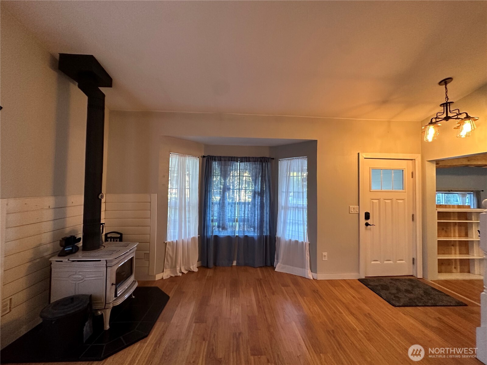 18816 119th Avenue Property Photo 5