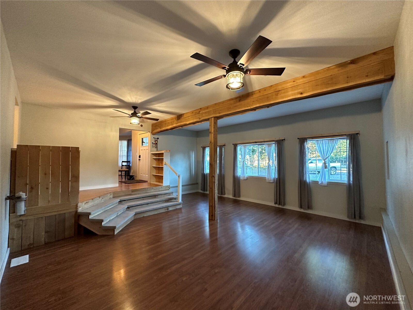 18816 119th Avenue Property Photo 9