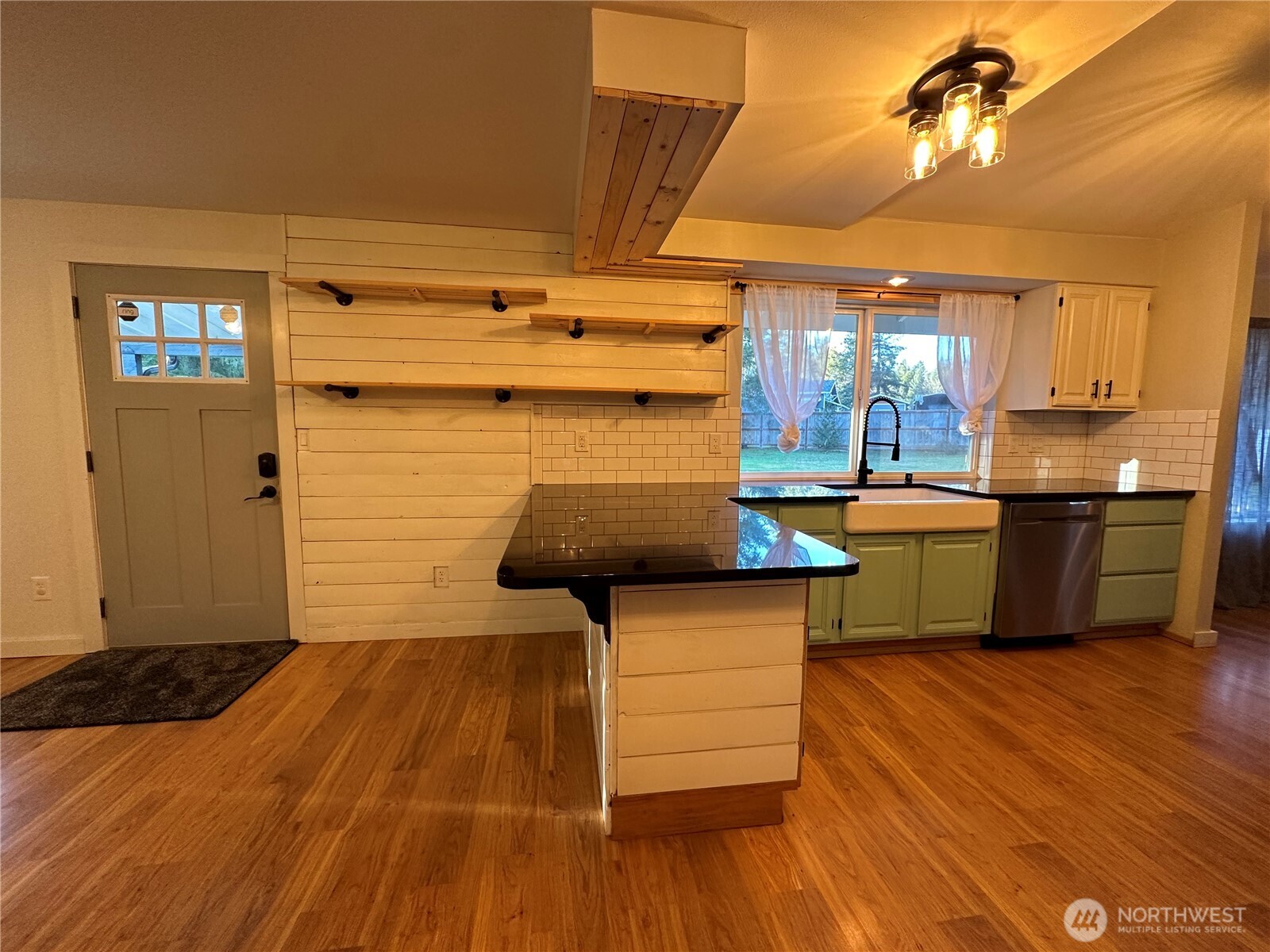 18816 119th Avenue Property Photo 16