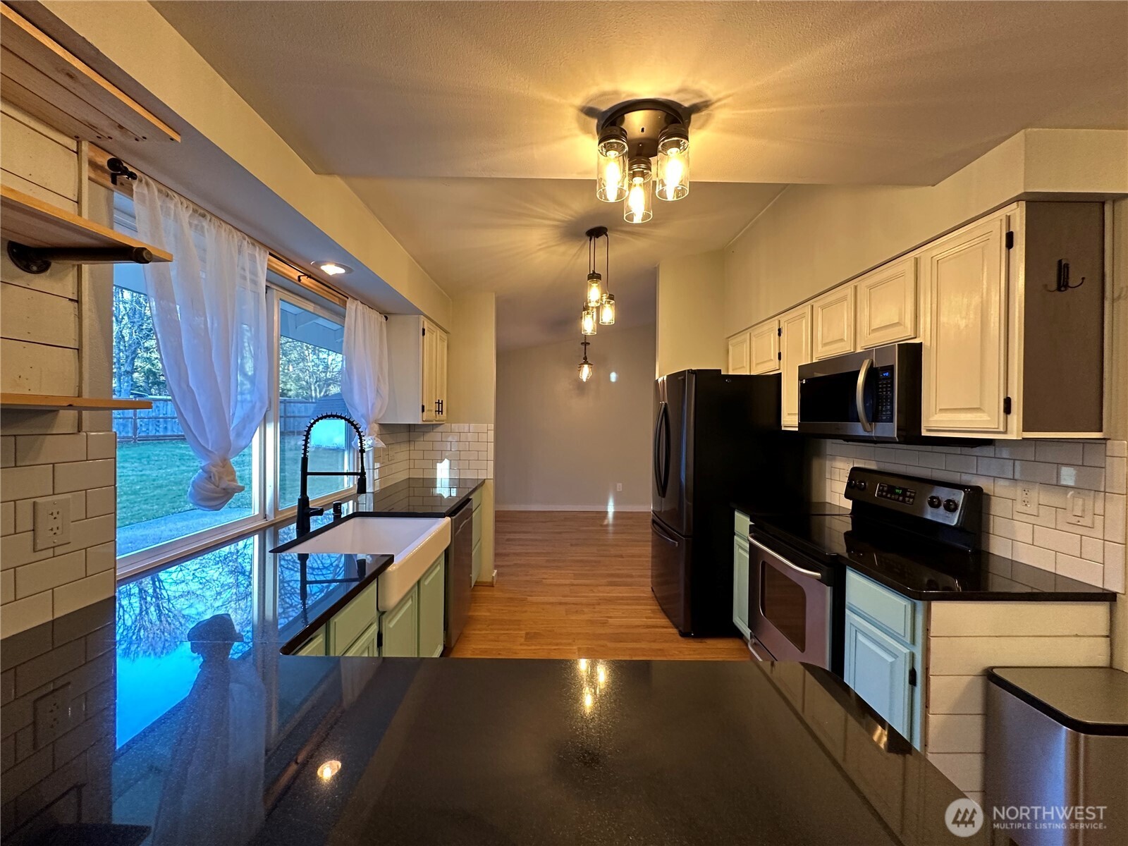 18816 119th Avenue Property Photo 21