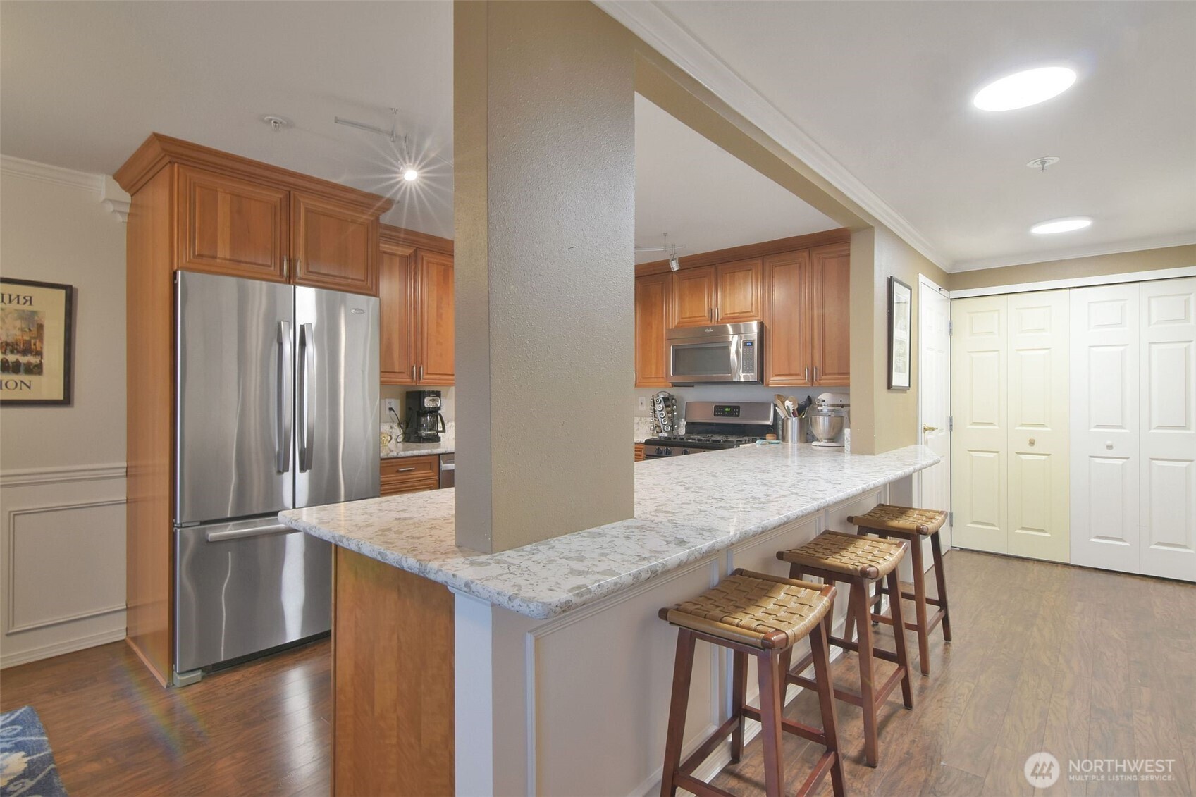 15514 Bothell Way 201 Property Photo 6