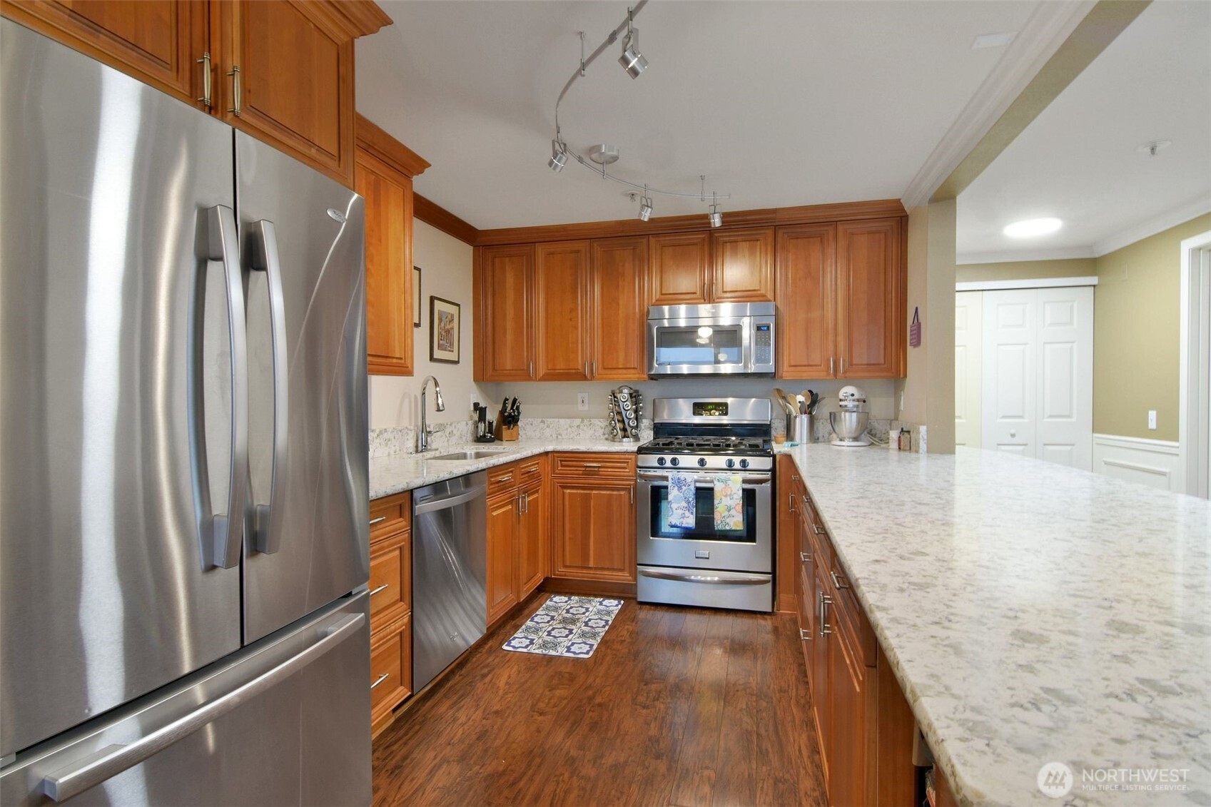 15514 Bothell Way 201 Property Photo 7