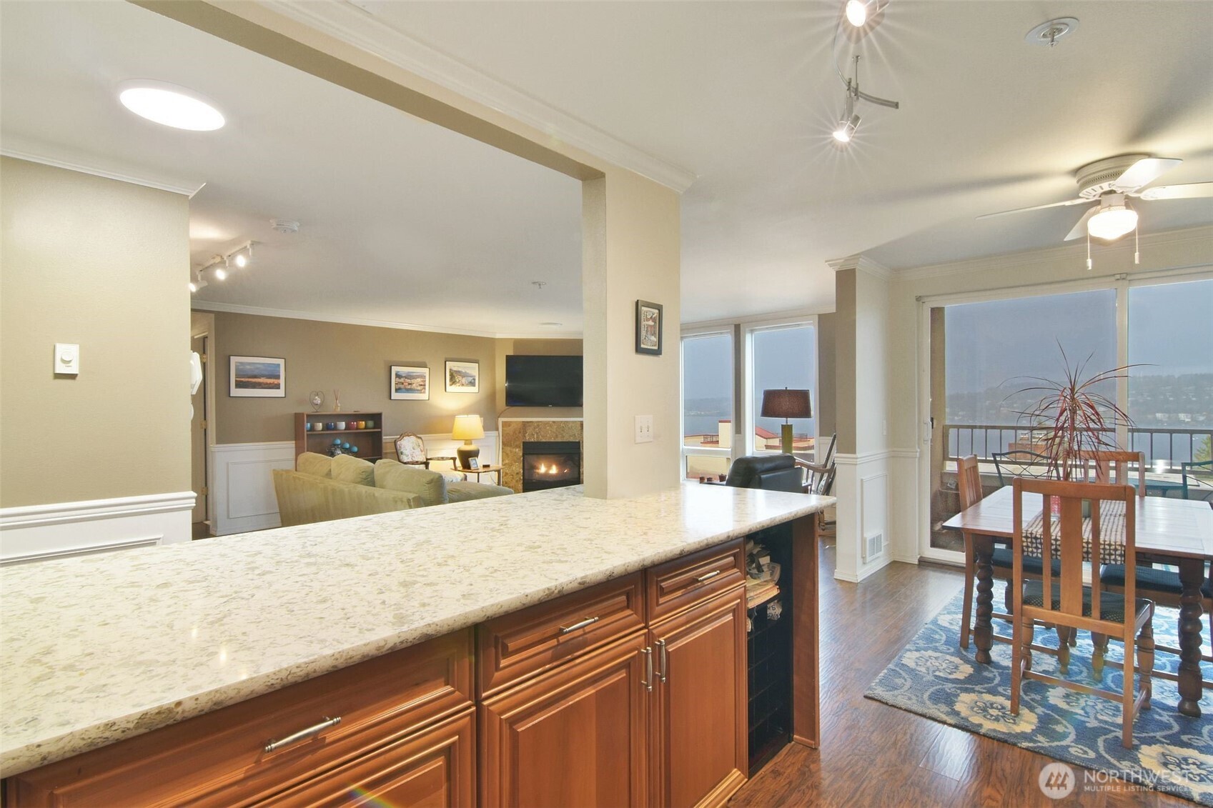 15514 Bothell Way 201 Property Photo 10