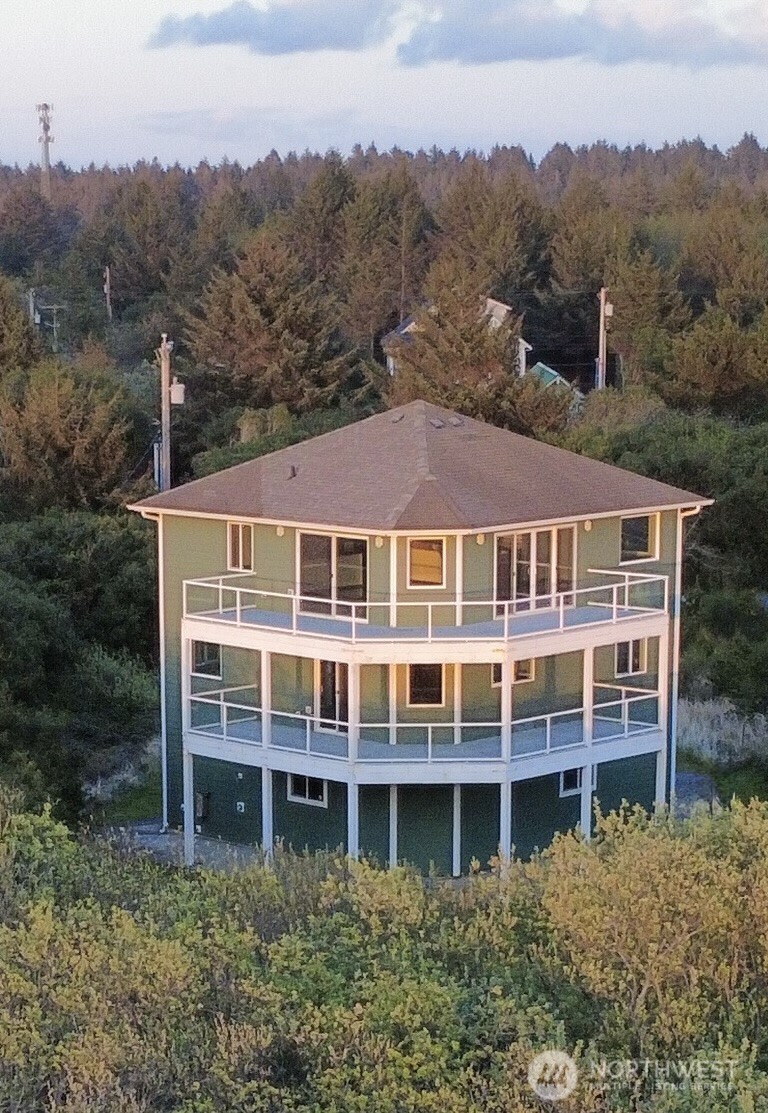 189 Sand Dune Avenue Property Photo