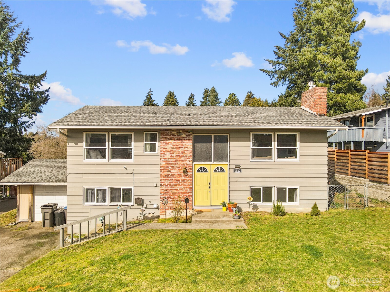 1320 Bradley Street Property Photo