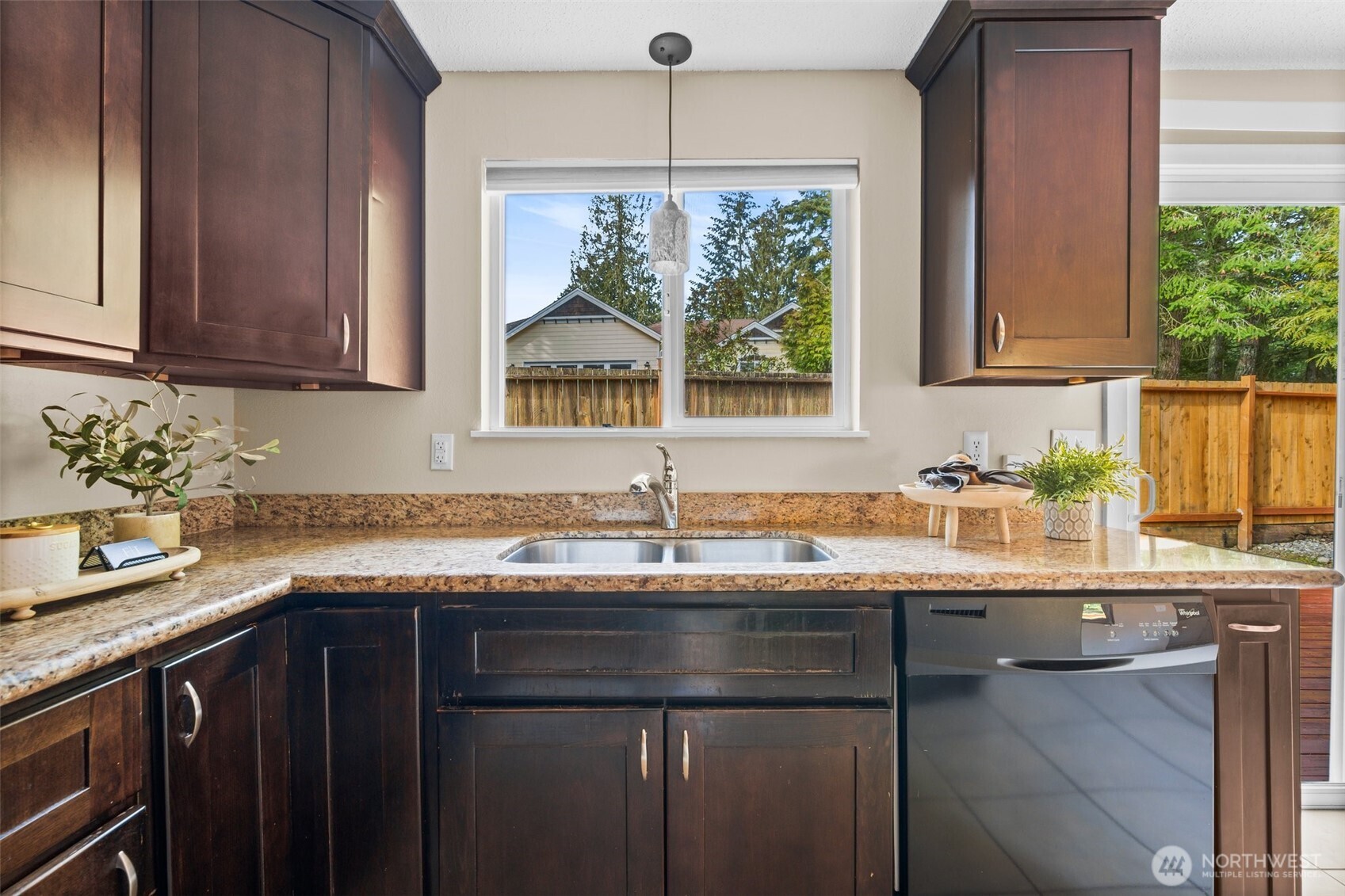 8414 - 8416 Cirque Drive Property Photo 11