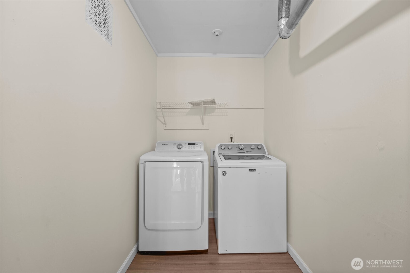 8414 - 8416 Cirque Drive Property Photo 34