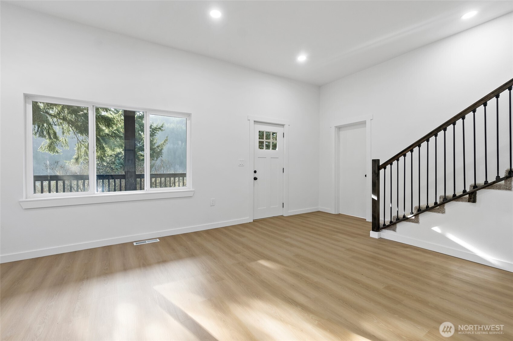 17902 Mulqueen Road Property Photo 9