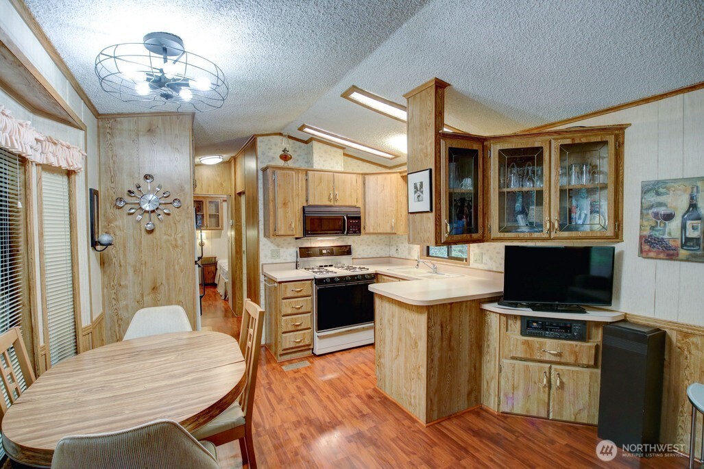 96 3 Sunset Circle Property Photo 9