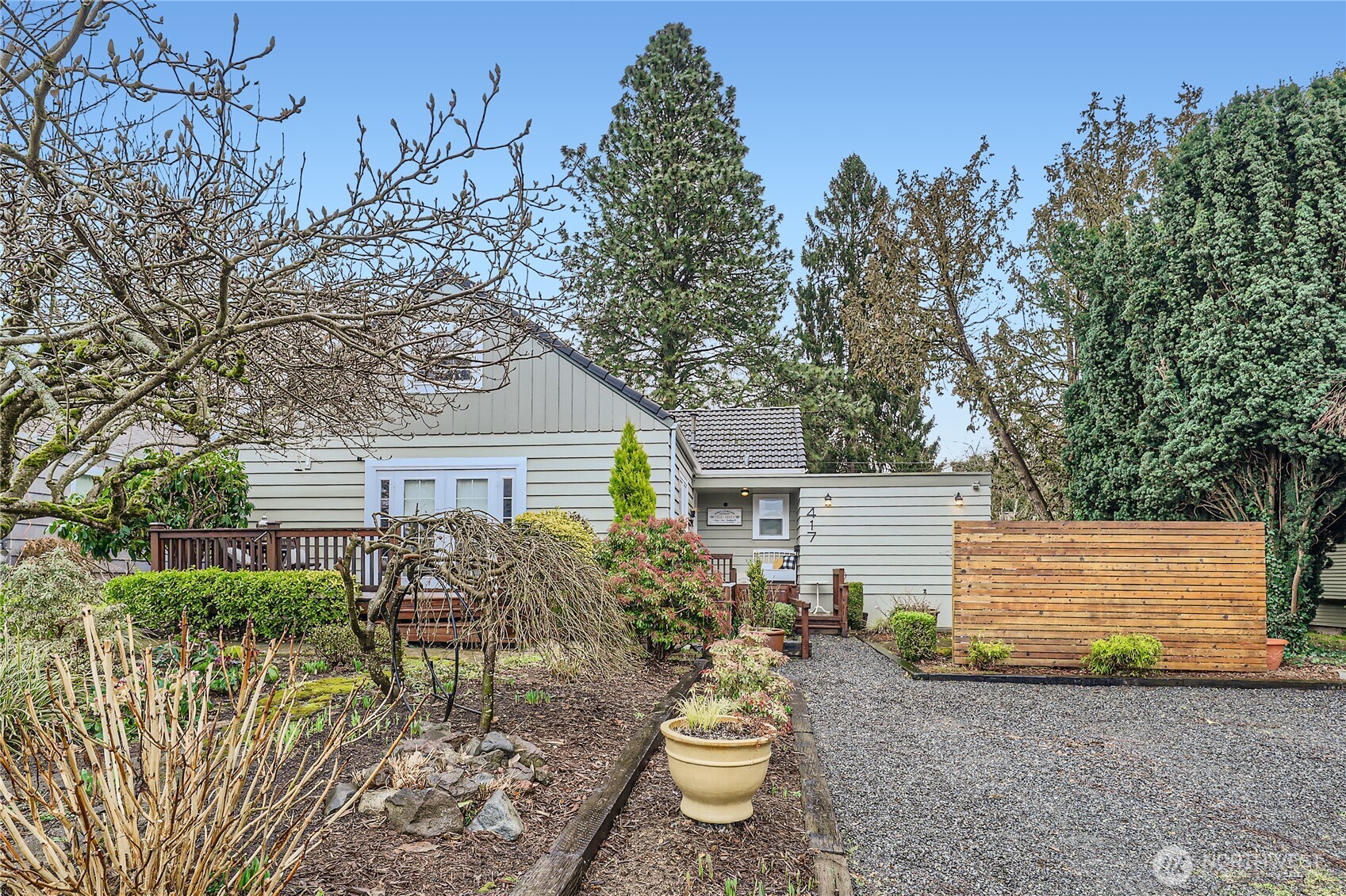 417 Ave F Property Photo 1