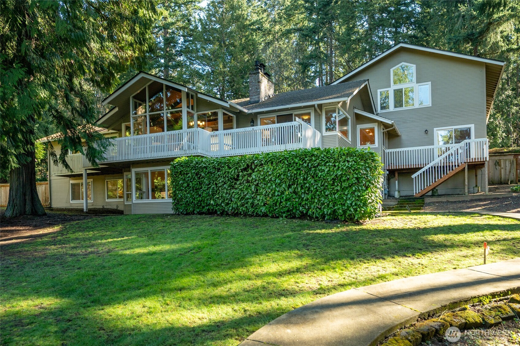 Cherry Crest Elem Real Estate Listings Main Image