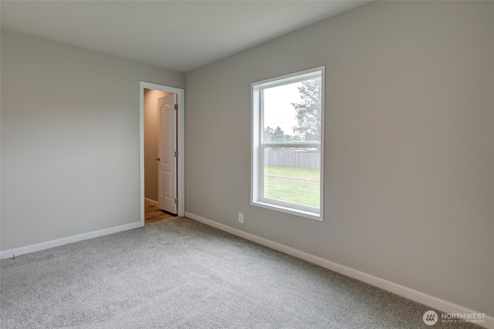 727 Ne Edgewood Avenue Property Photo 19