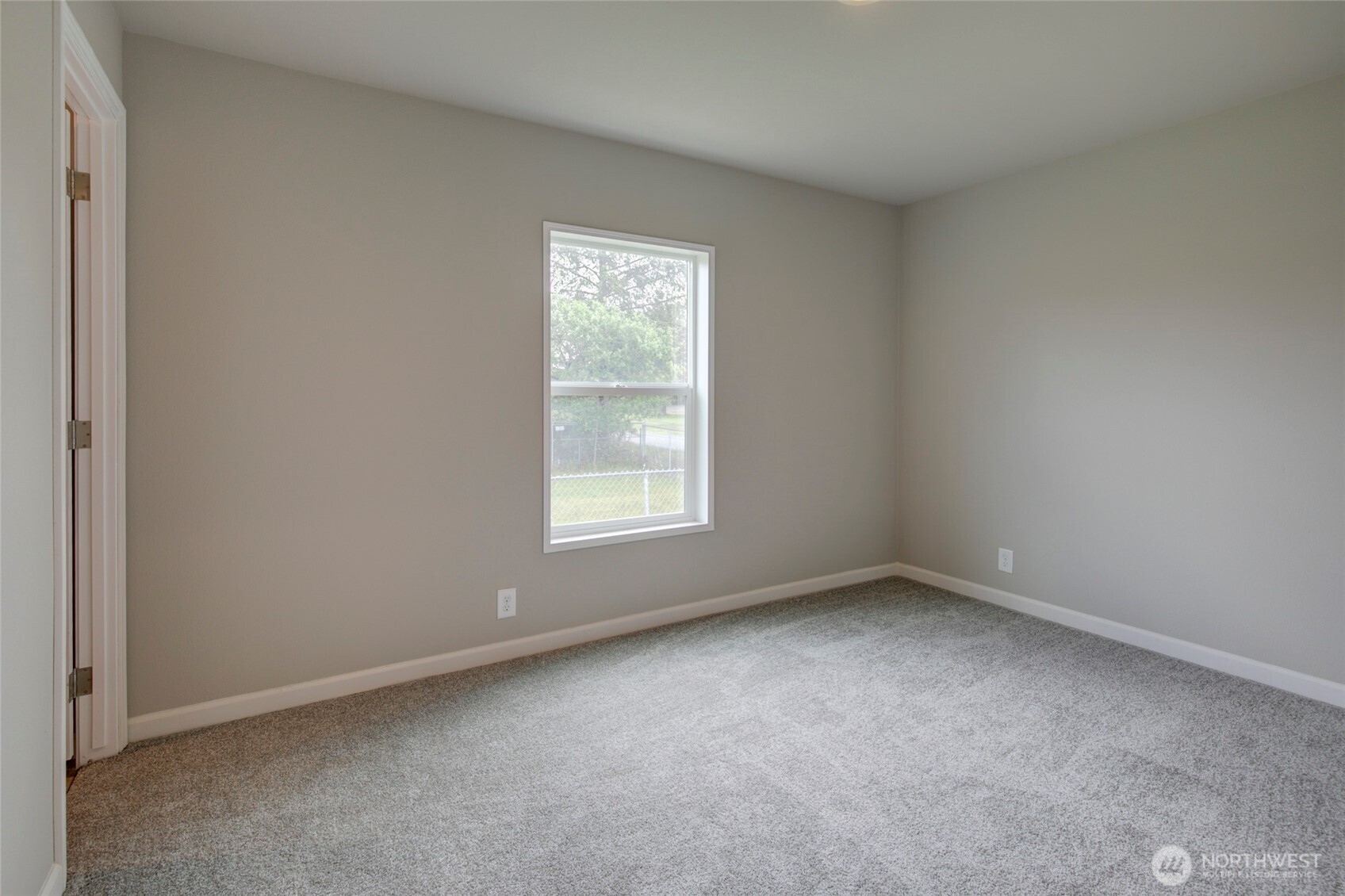 727 Ne Edgewood Avenue Property Photo 25