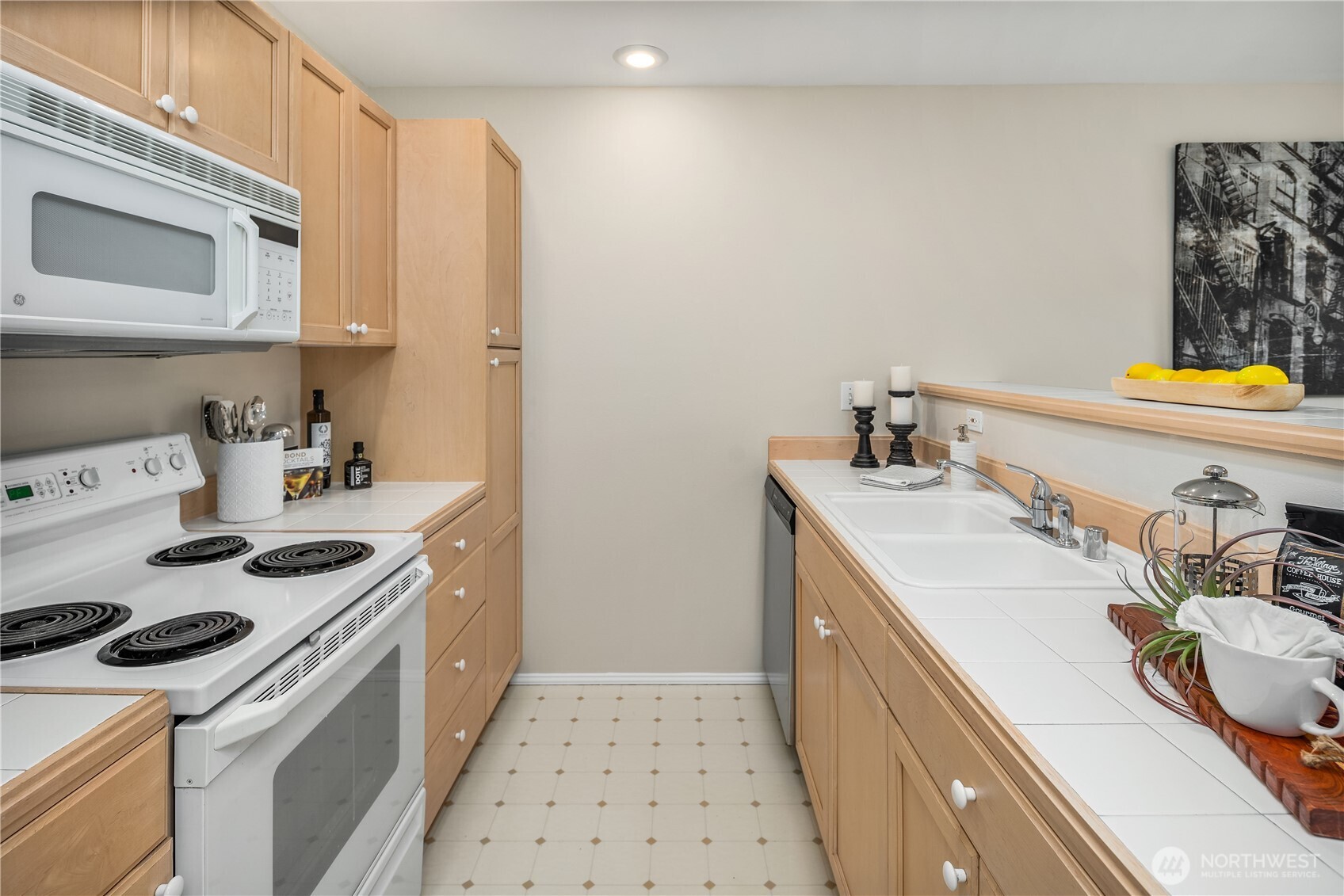 25235 Se Klahanie Boulevard E301 Property Photo 10