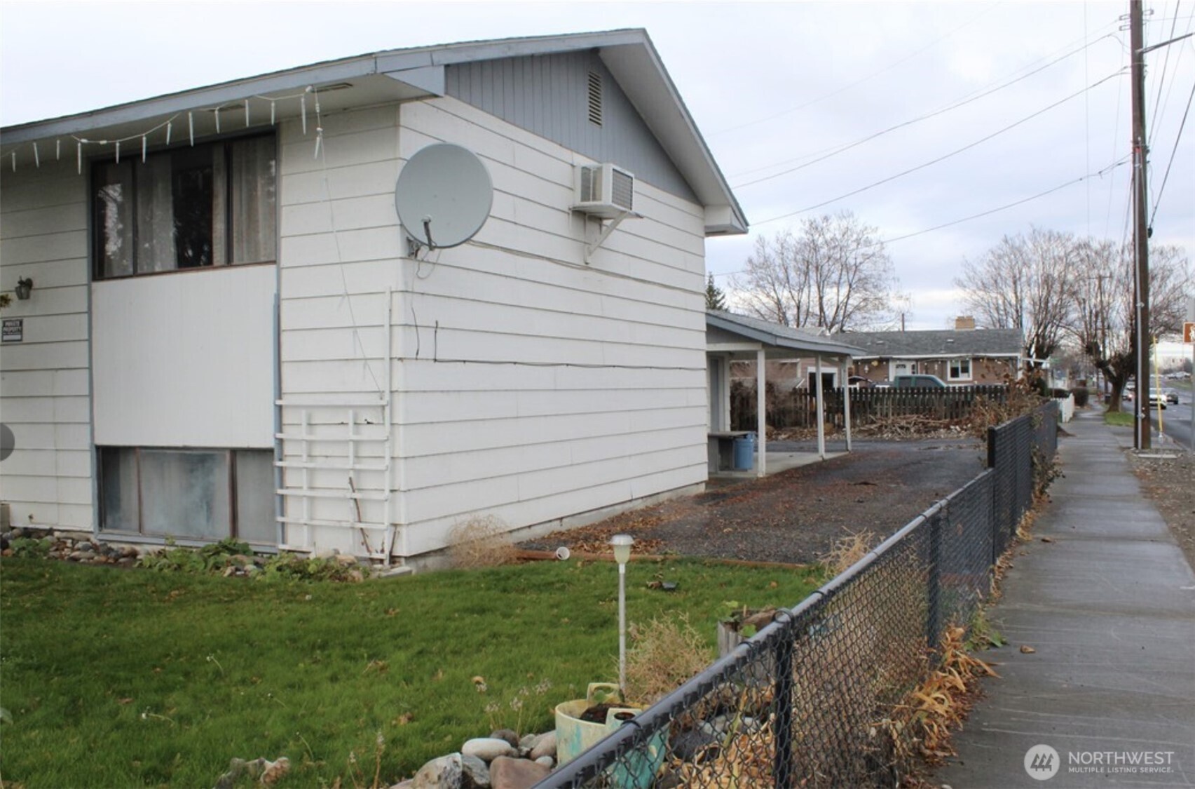 1002 N Central Drive Property Photo 5