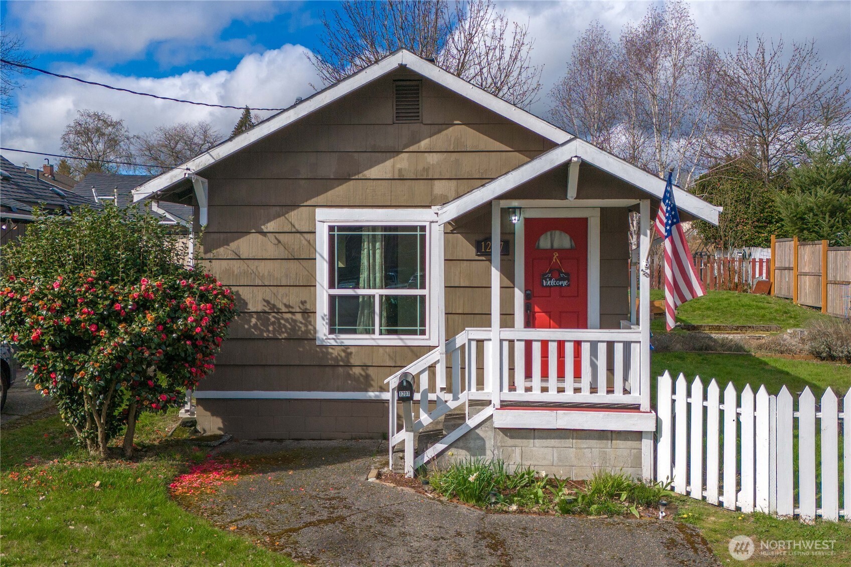 1207 High Avenue Property Photo 1