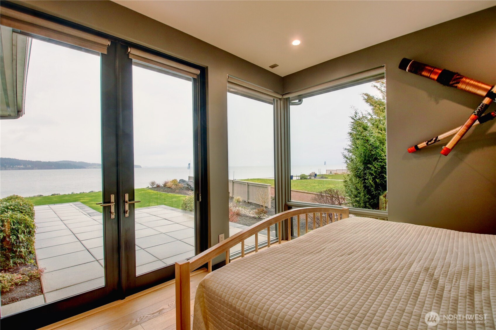 1074 Bayshore Drive Property Photo 13