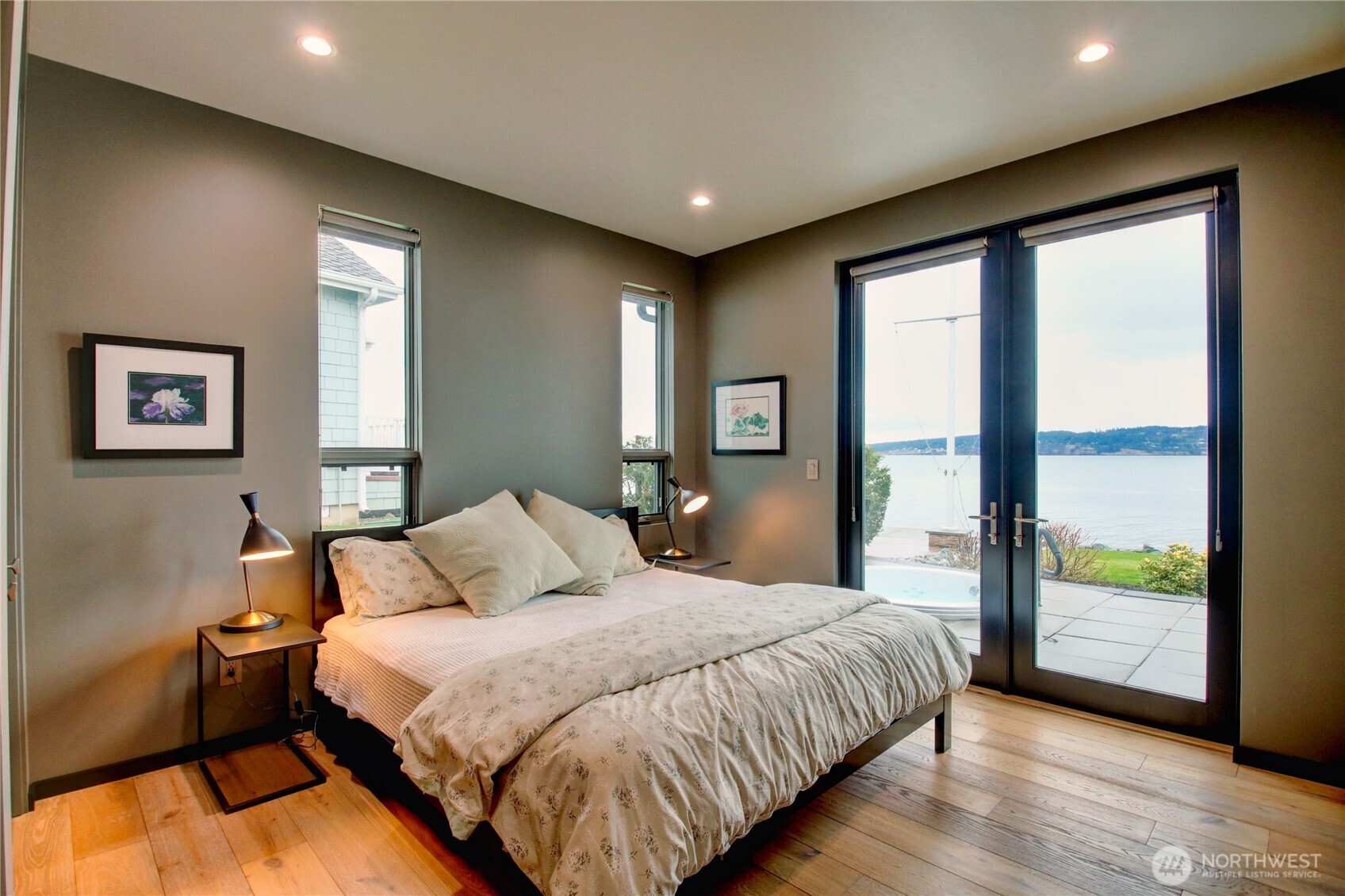 1074 Bayshore Drive Property Photo 17