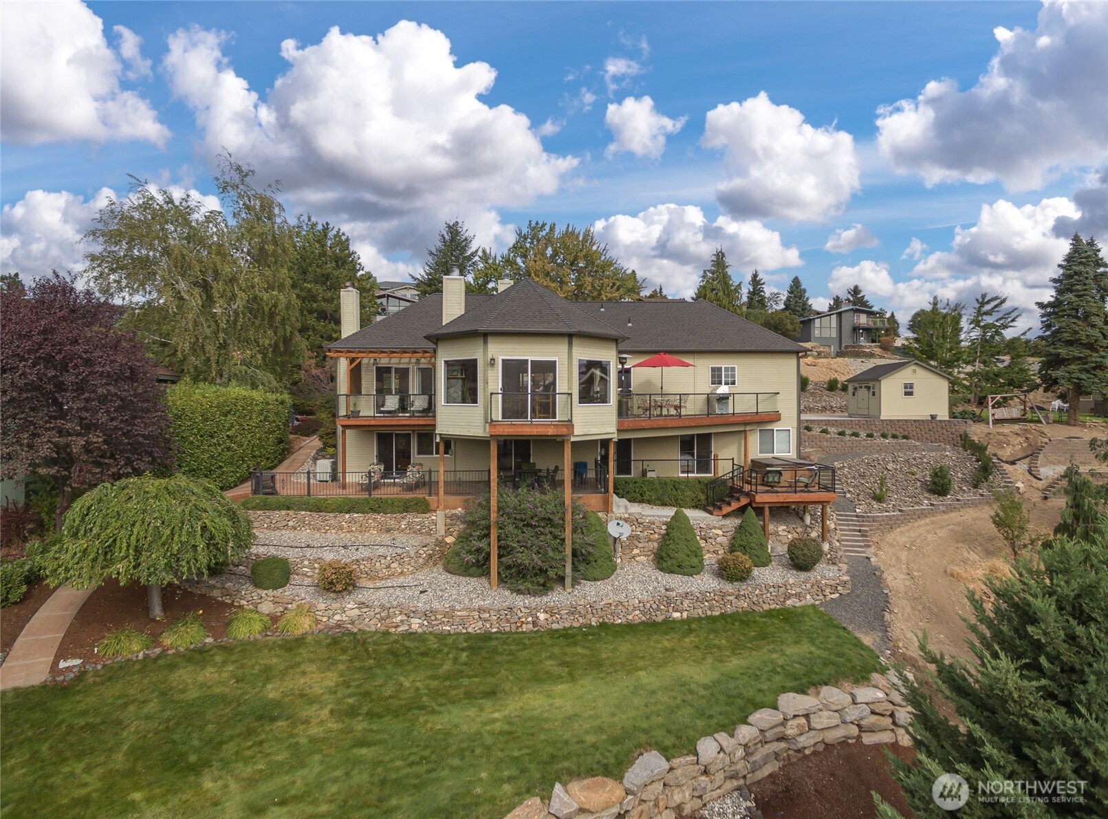 920 Westchester Drive Property Photo