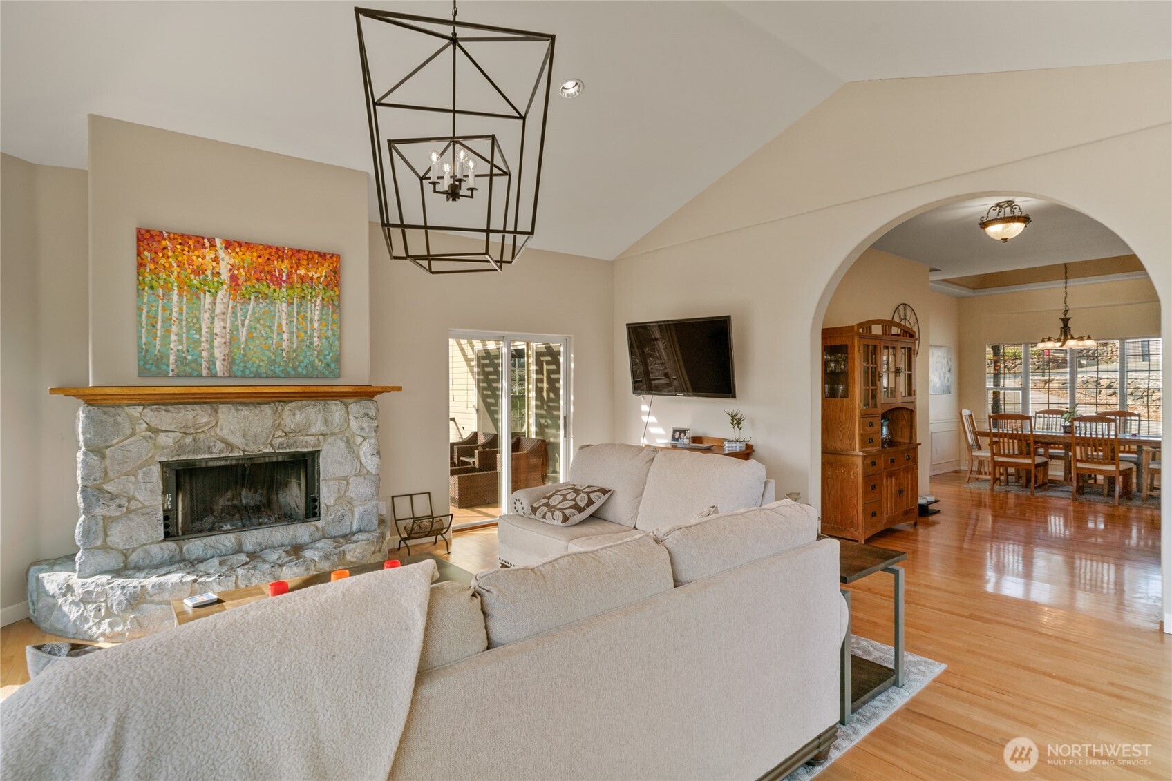 920 Westchester Drive Property Photo 9