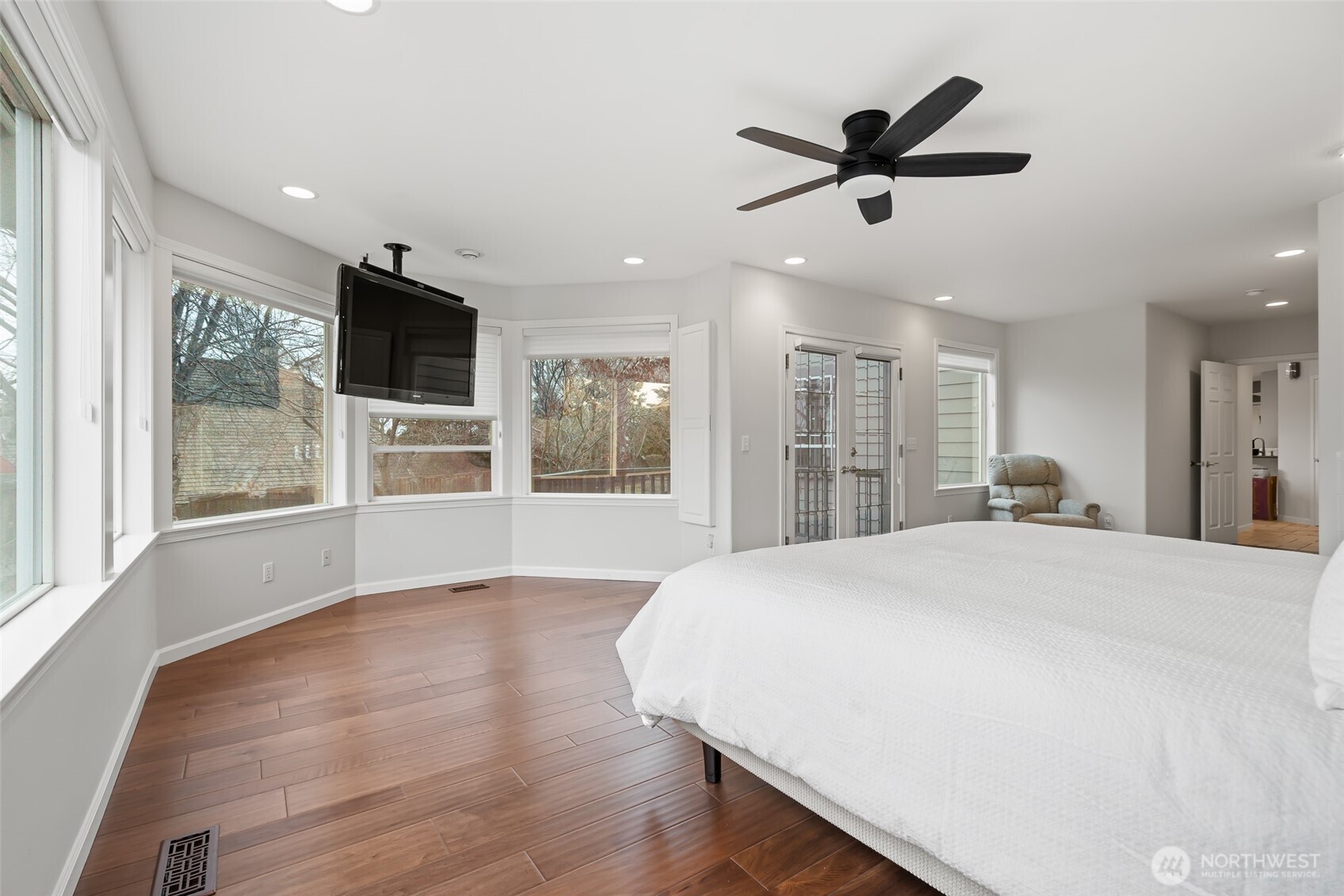 6810 Ravens Gate Way Property Photo 15