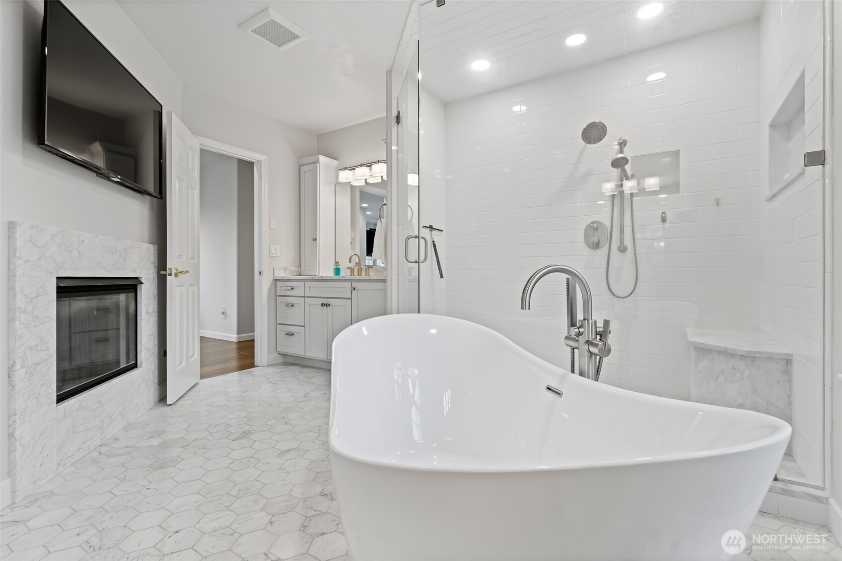6810 Ravens Gate Way Property Photo 18