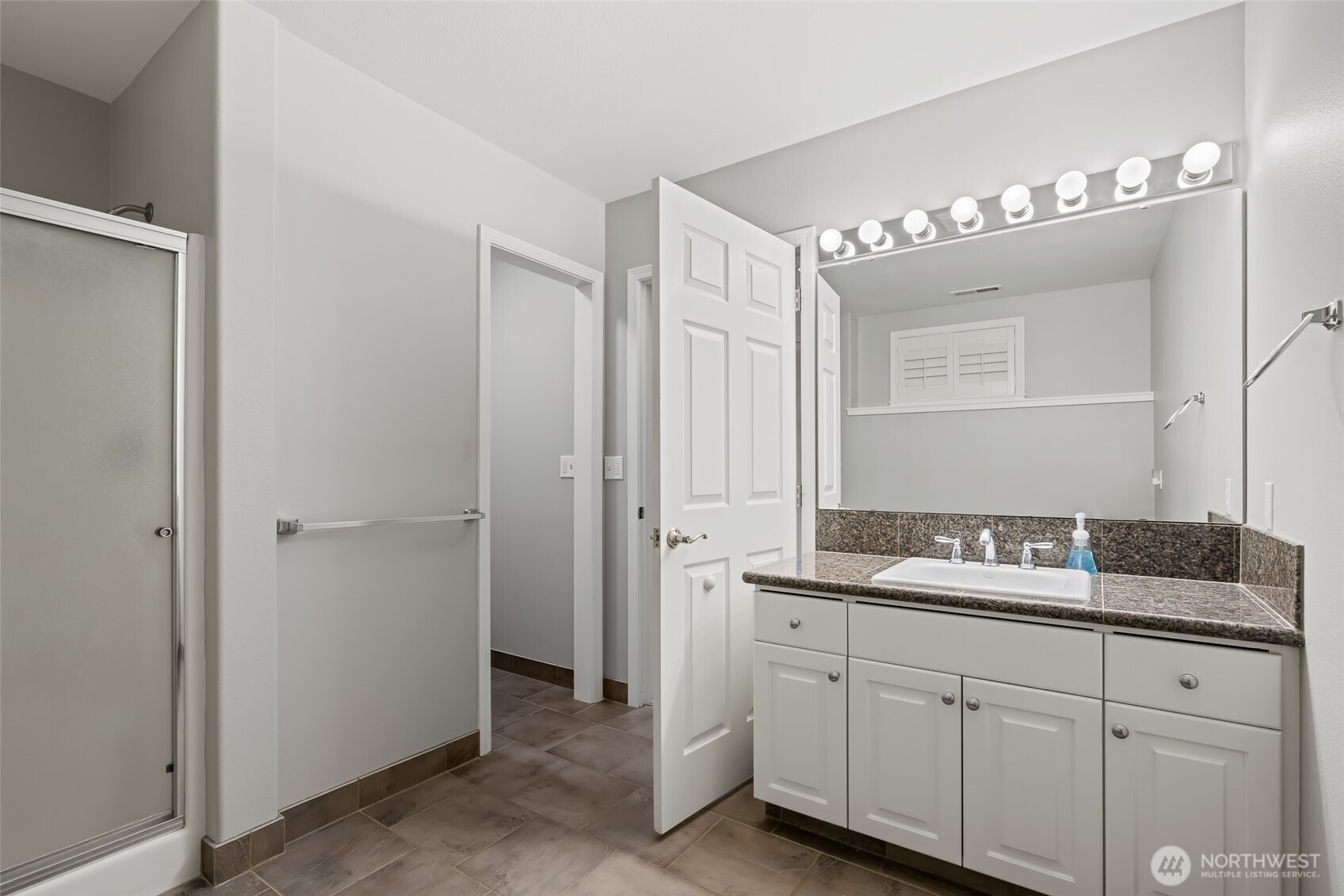 6810 Ravens Gate Way Property Photo 30