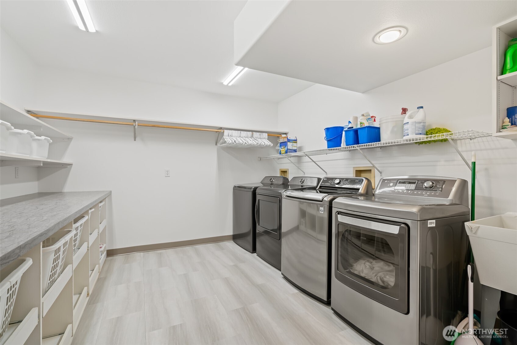6810 Ravens Gate Way Property Photo 33