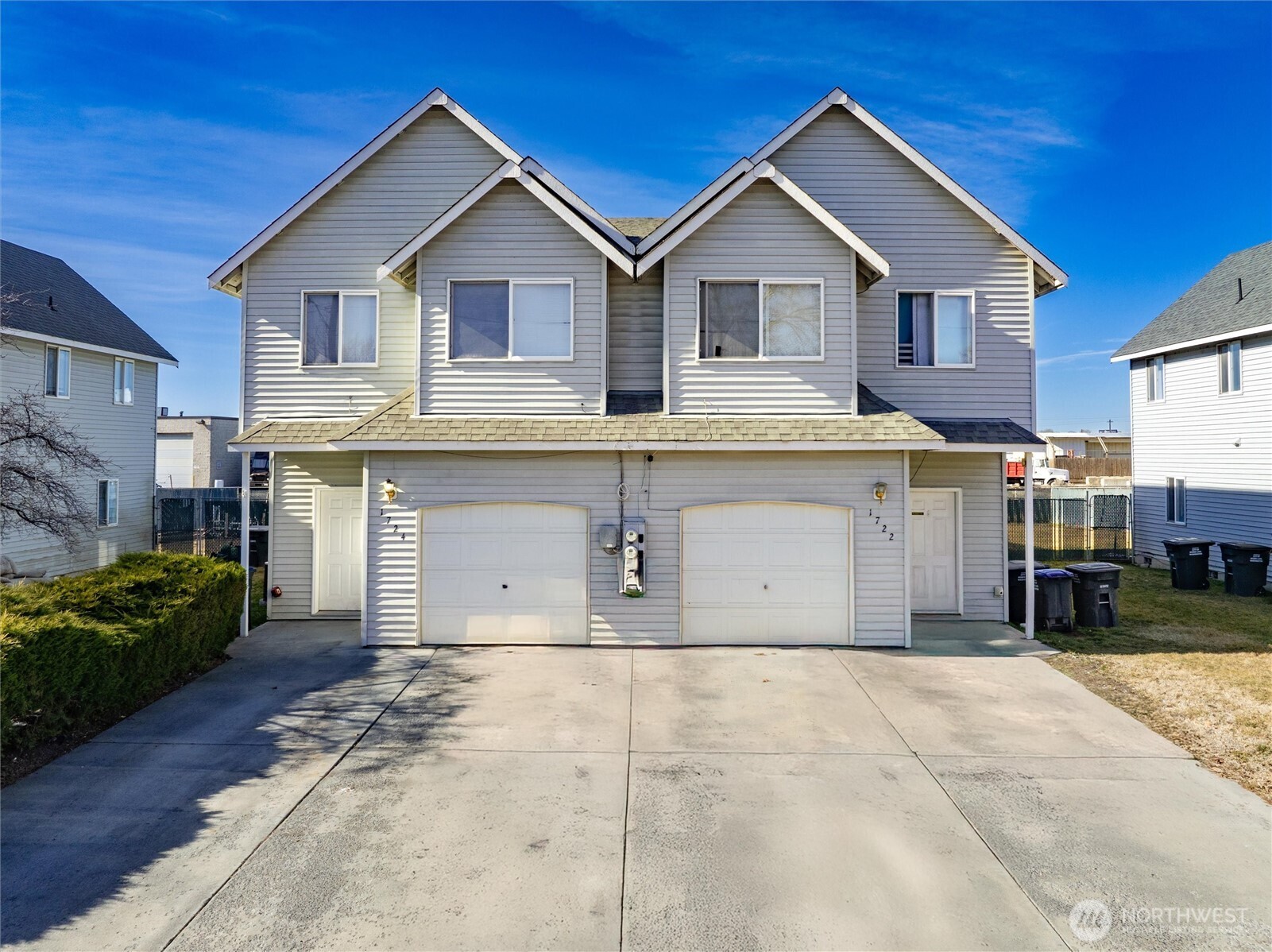 1722 1724 W Peninsula Drive Property Photo 1