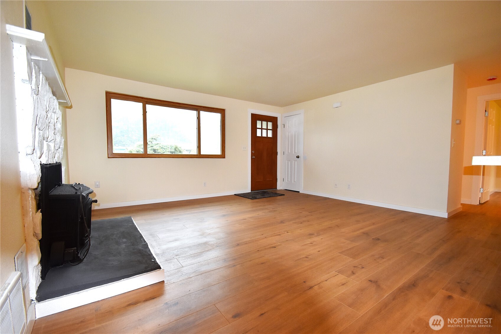 19222 Rosemary Street Property Photo 3