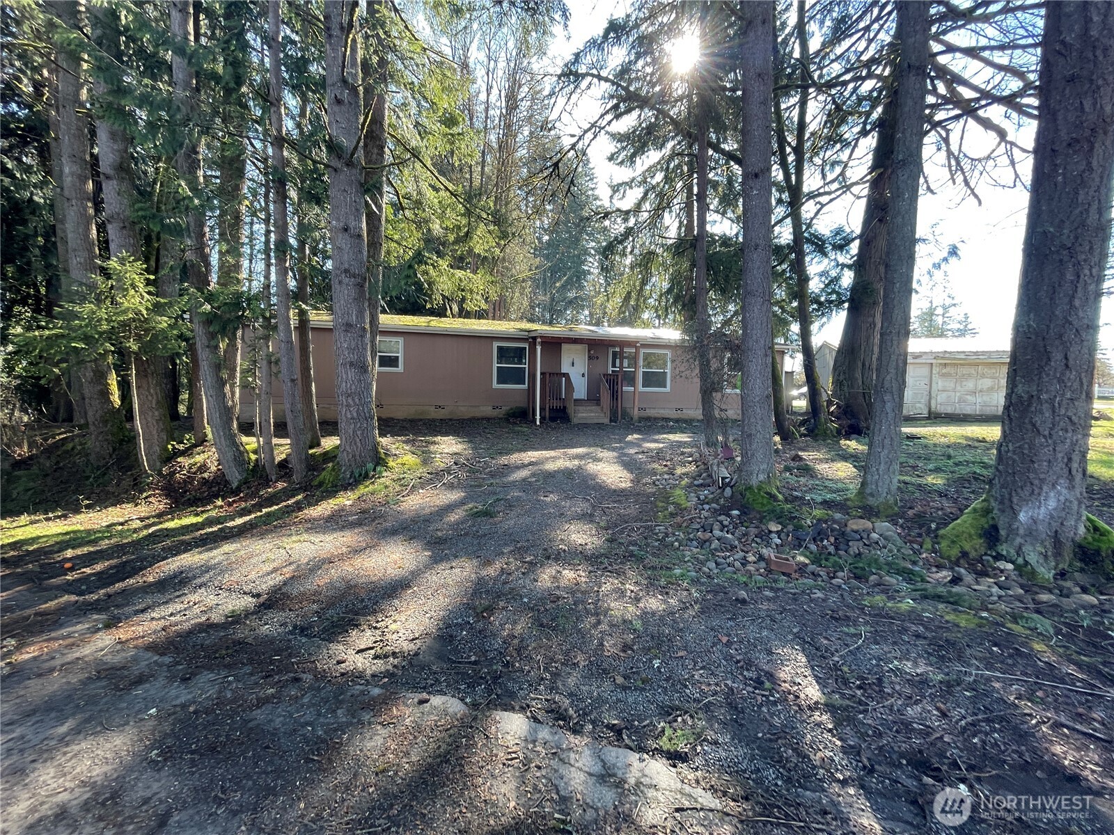 Apolo High Real Estate Listings Main Image