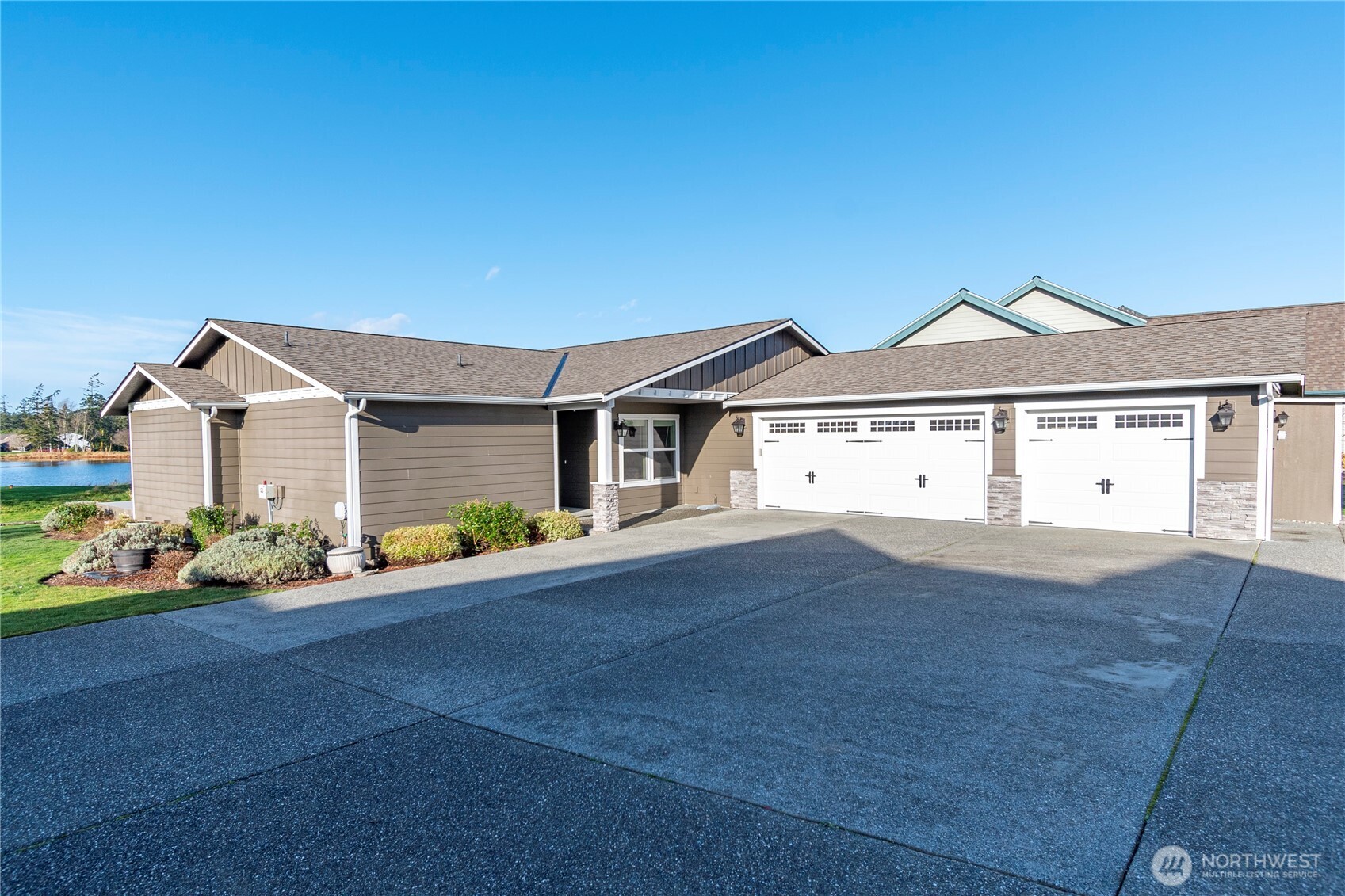 1697 Sw Waterside Court Property Photo 1