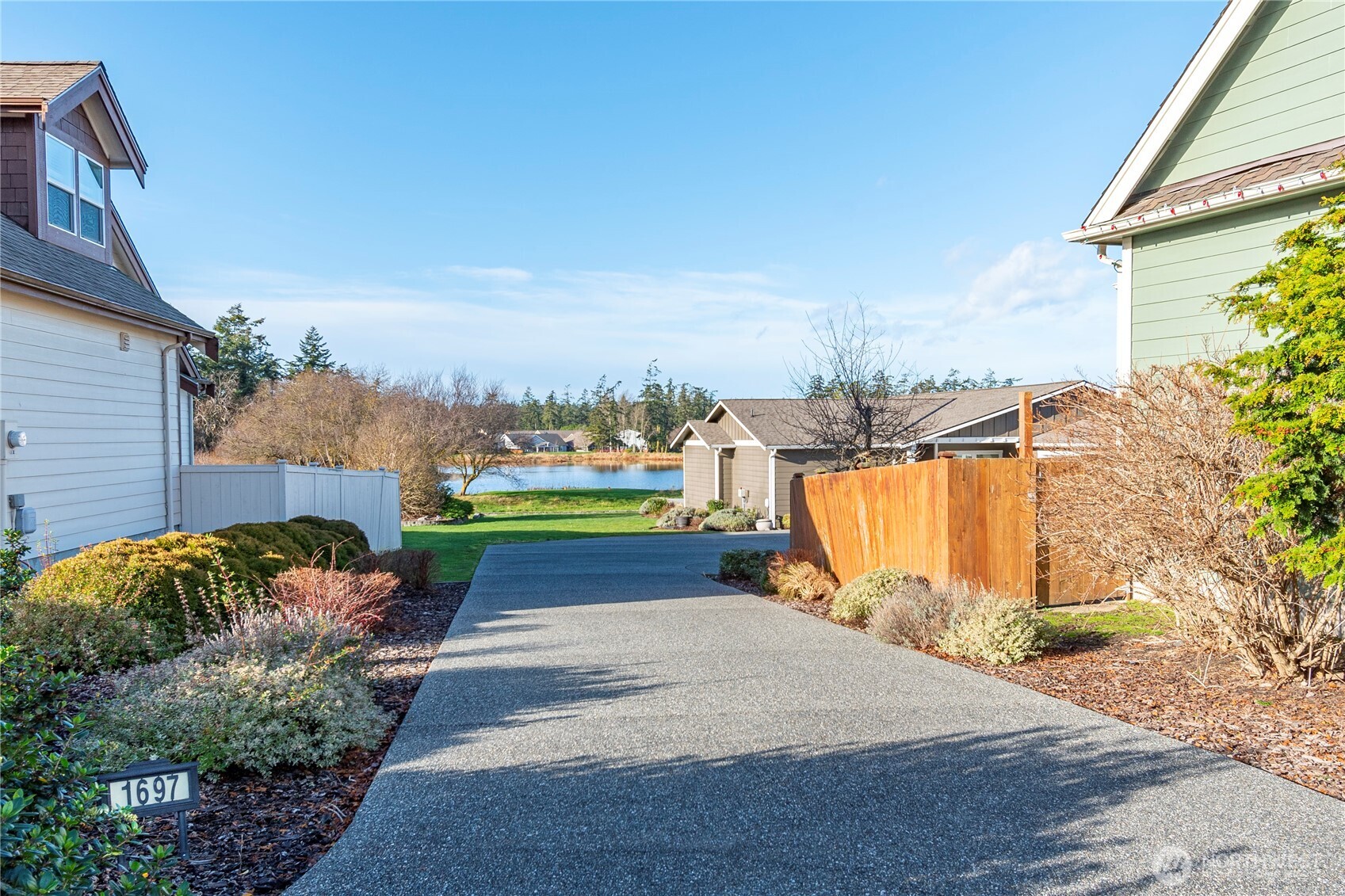 1697 Sw Waterside Court Property Photo 2