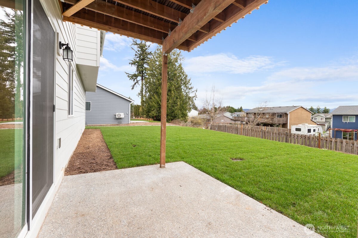 27817 75th Drive Property Photo 28