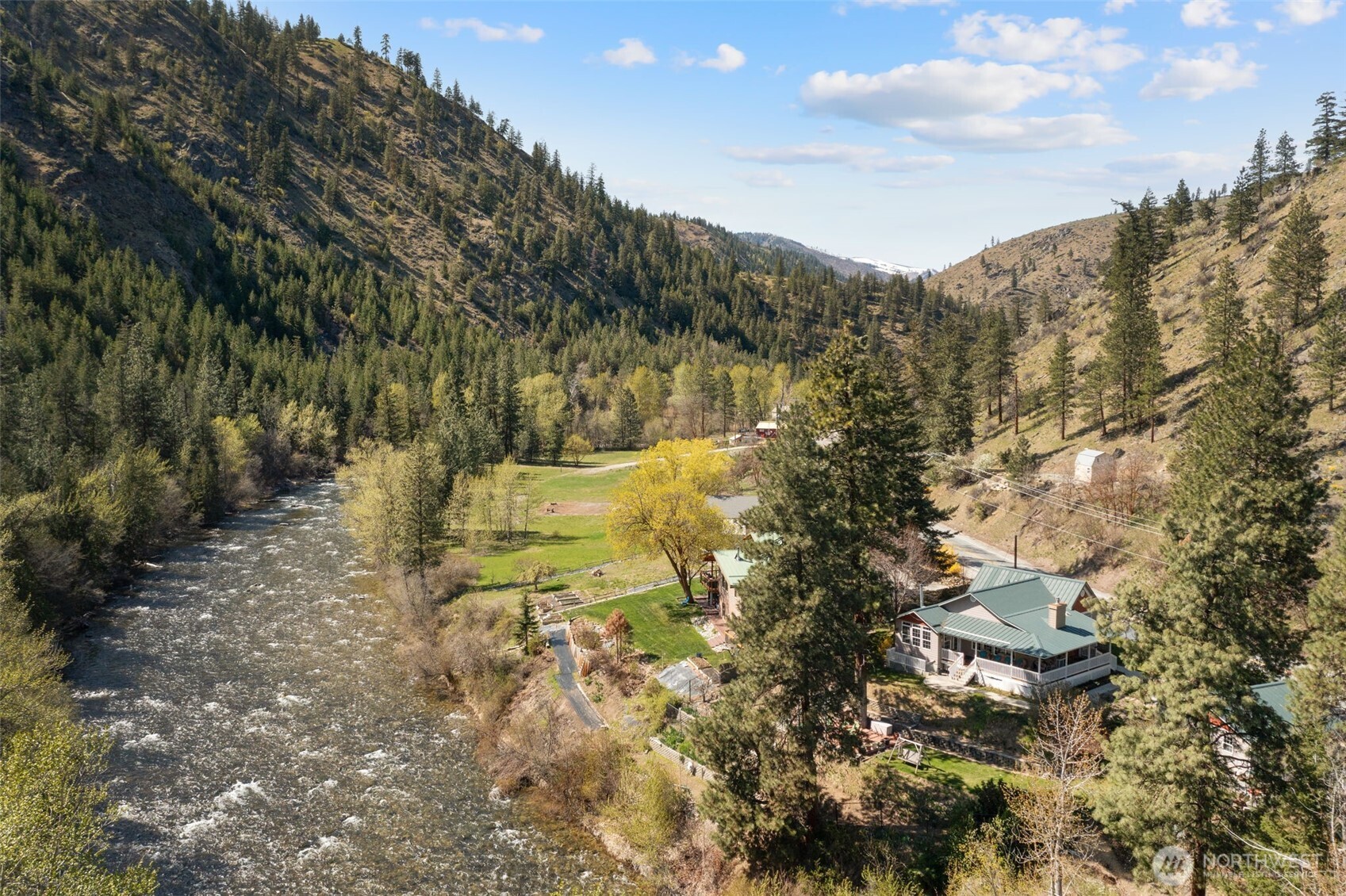 8831 Entiat River Road Property Photo