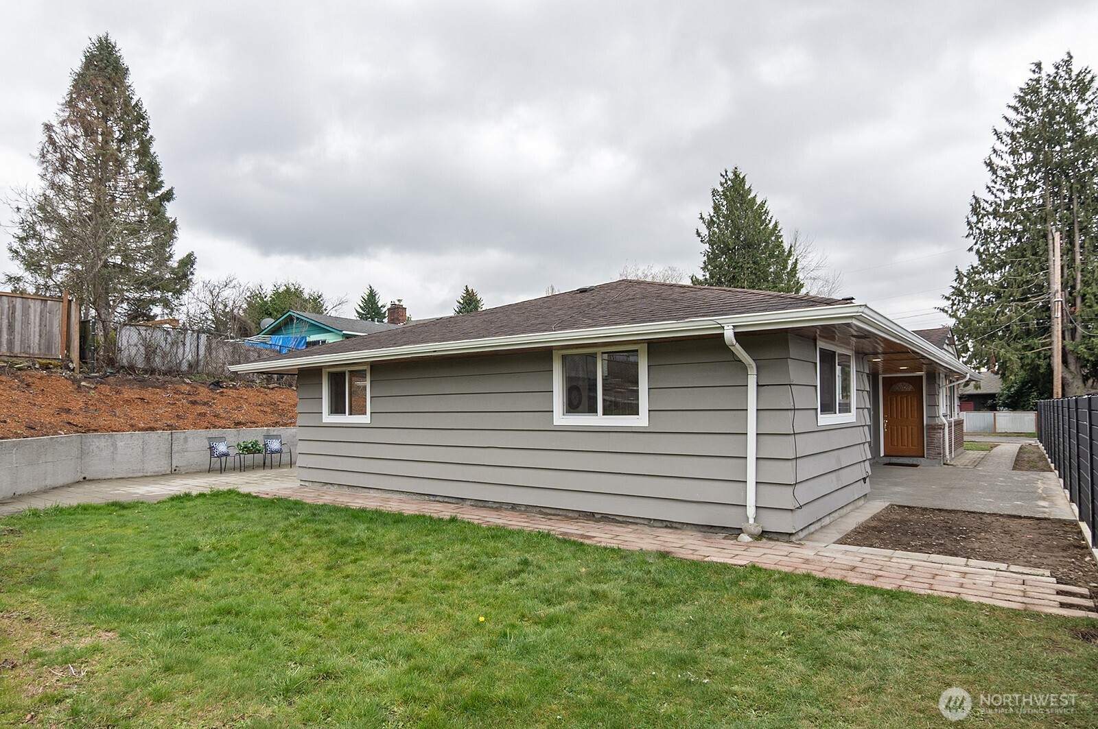 1706 S Angeline Street Property Photo