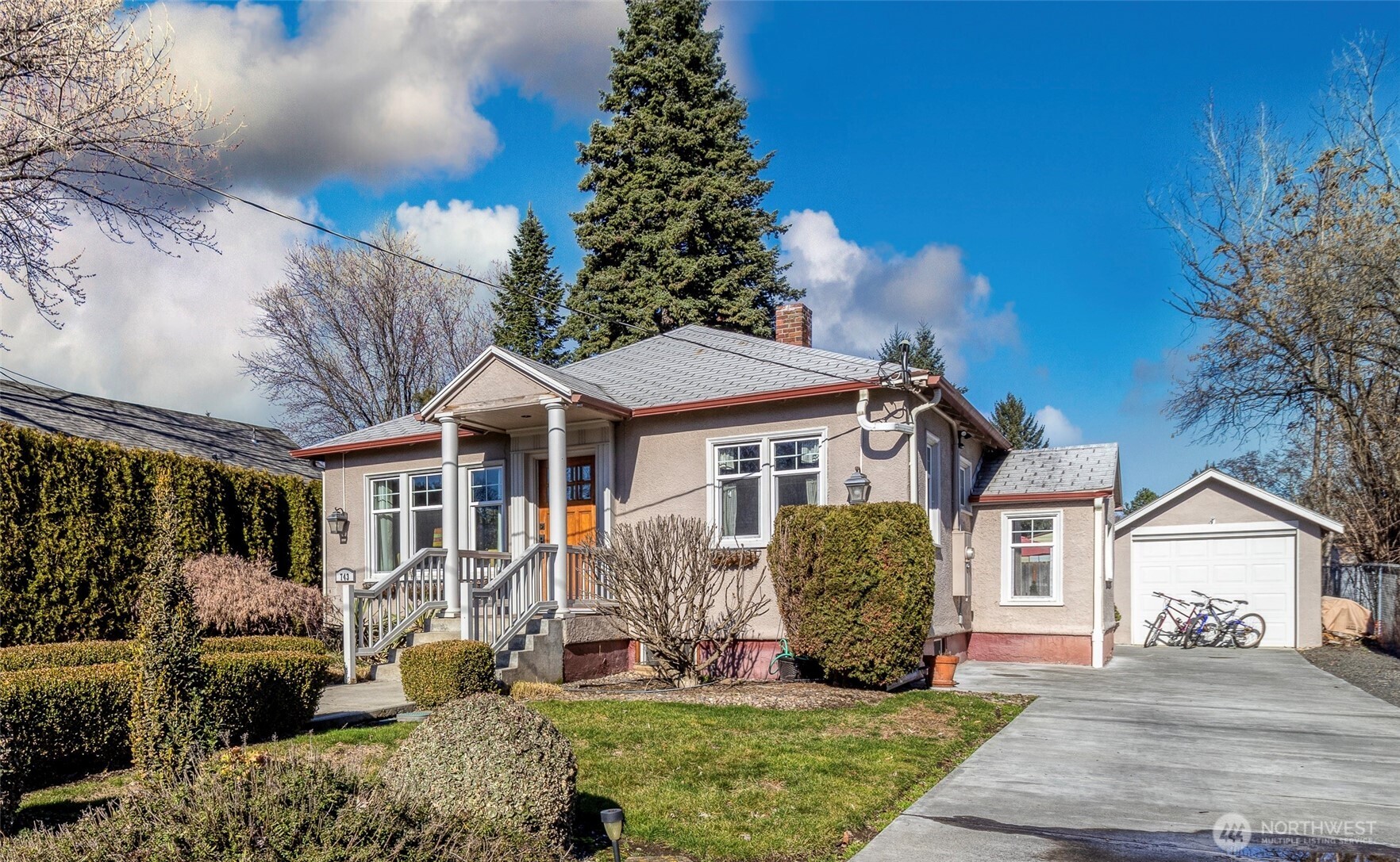 743 Juniper Street Property Photo