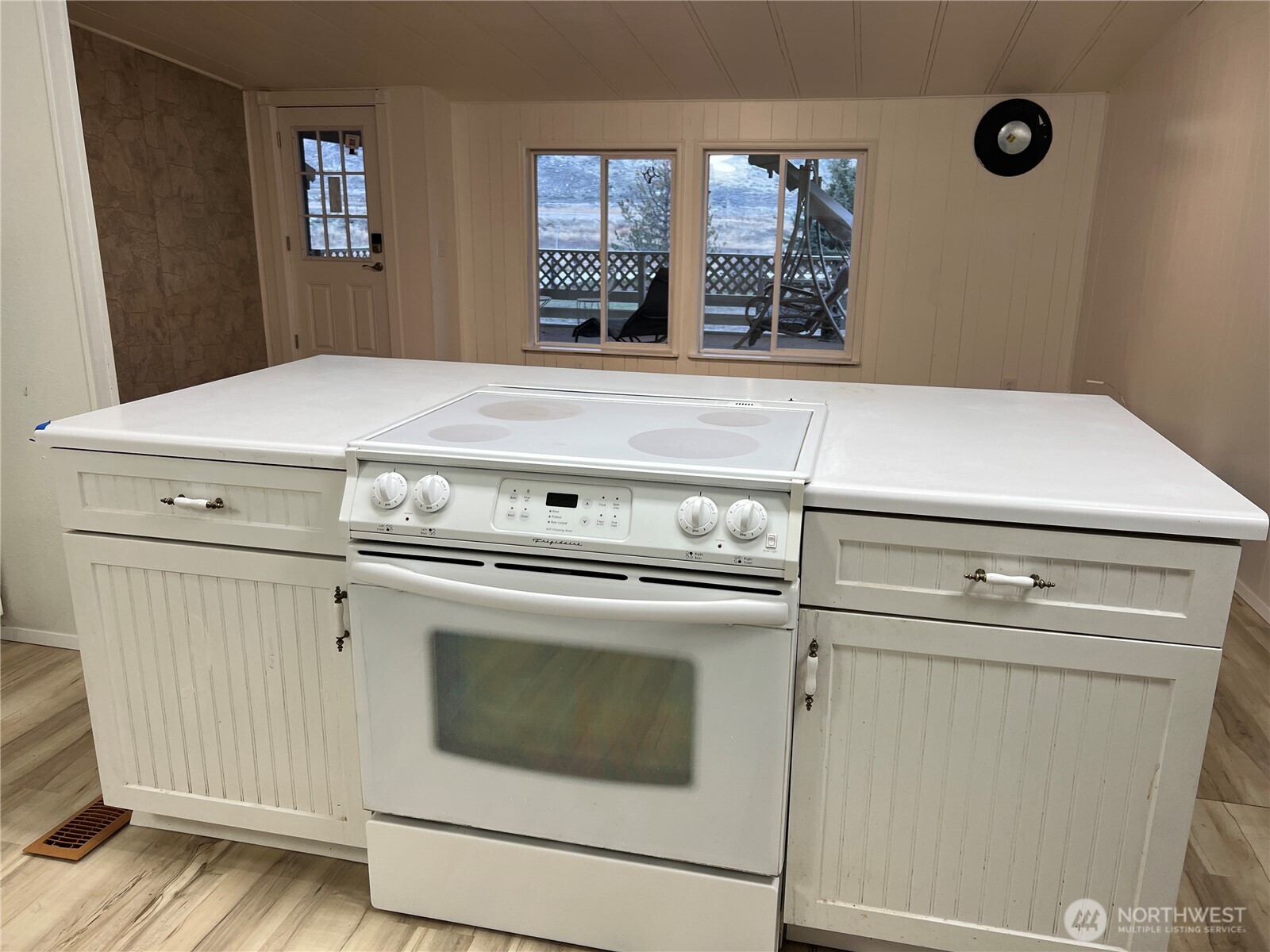 547 Valley Rd. Property Photo 11
