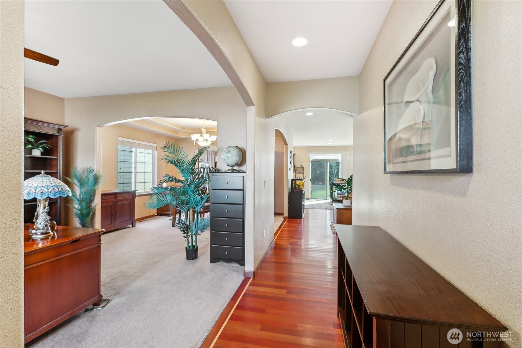 6913 61st Drive Property Photo 3