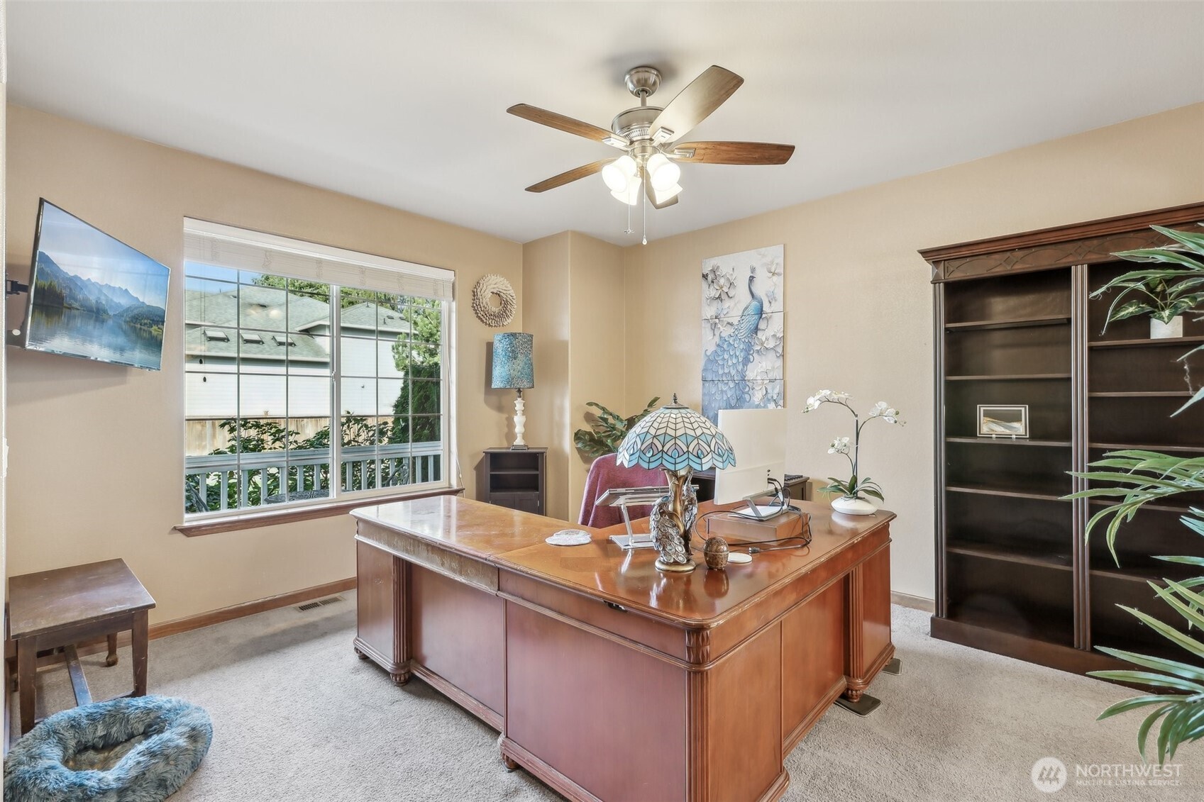 6913 61st Drive Property Photo 4