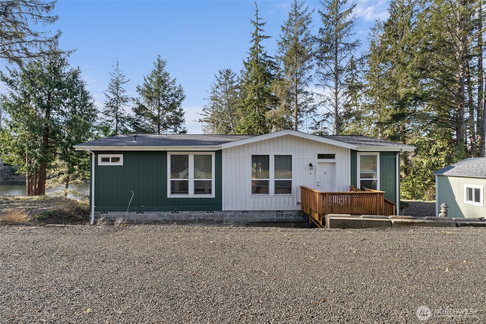 4 Lakeview Lane Property Photo 1