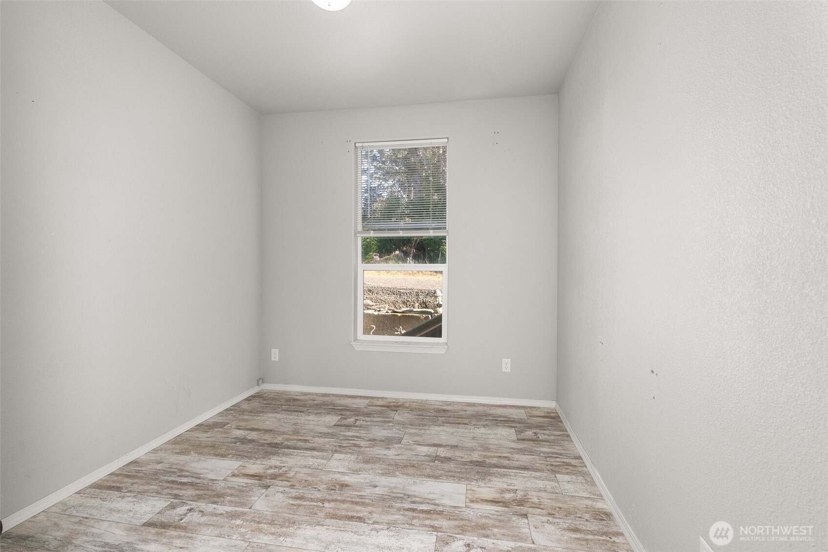 4 Lakeview Lane Property Photo 31