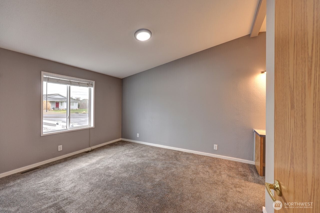 315 4th Street Property Photo 16